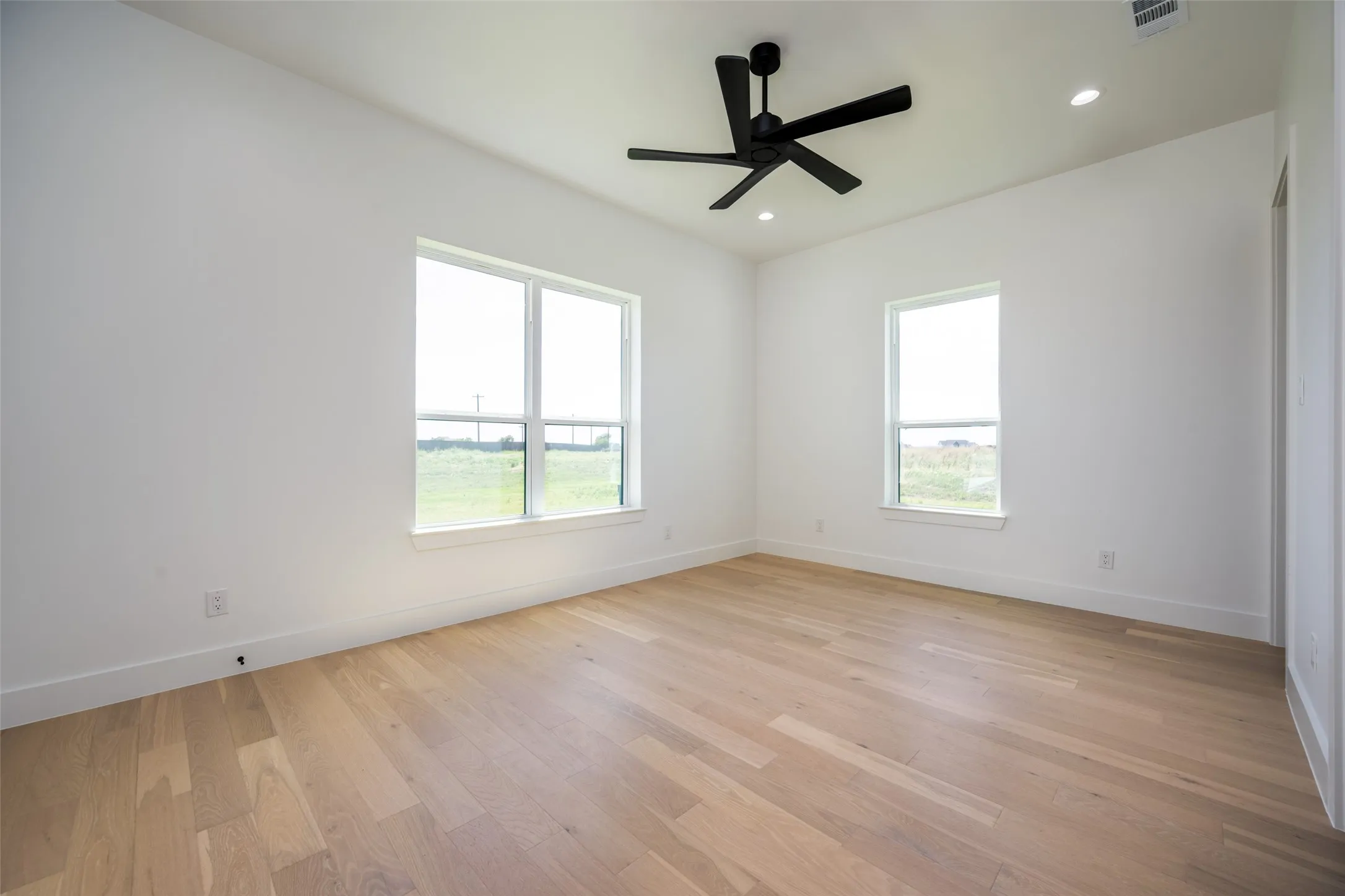 Single Family Residence For Sale in Denton County , 2909 Southbay Circle, Northlake, Texas 76226, 4 Bedroom, 3 Bathroom, 3 Garage spaces, 3,199 Sqft, built in 2026, mls#21321951, Real Estate Agent in Northlake, Homes For Sale in Denton county, Homes For Sale in Northlake, Realtor in Northlake Texas, Real Estate Brokerage Independent Realty Texas, Luminita Cordes Realtor