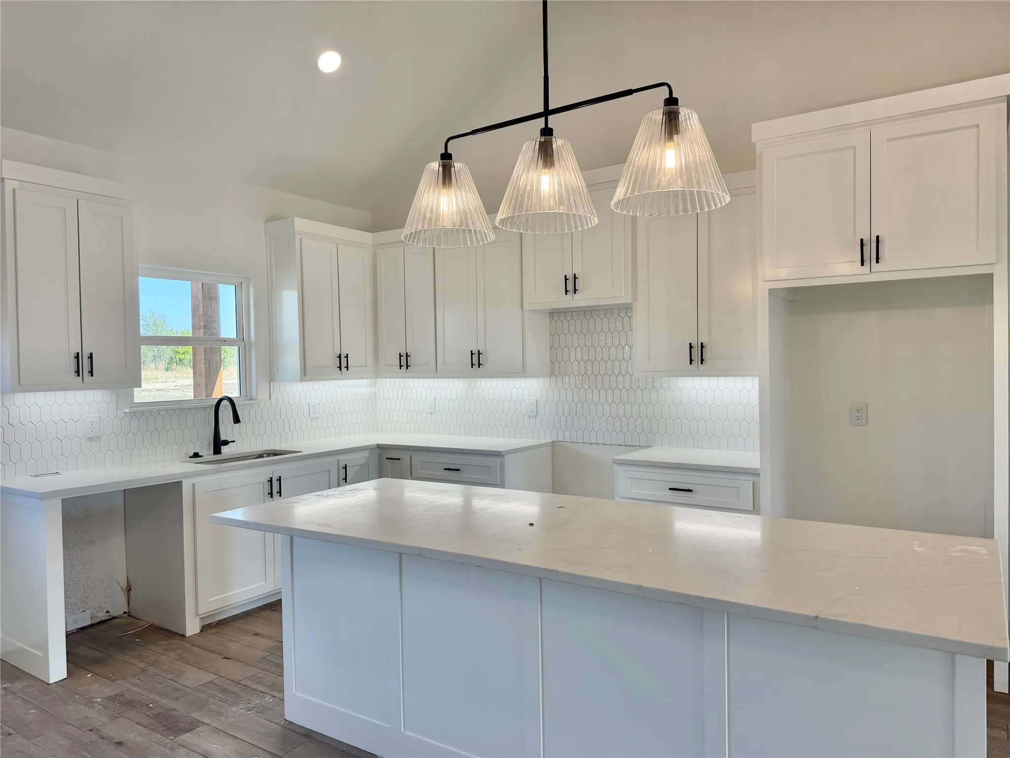 Single Family Residence For Sale in Parker County , 2021 Collin Street, Weatherford, Texas 76085, 4 Bedroom, 2 Bathroom, 2 Garage spaces, 1,925 Sqft, built in 2026, mls#21326004, Real Estate Agent in Weatherford, Homes For Sale in Parker county, Homes For Sale in Weatherford, Realtor in Weatherford Texas, Real Estate Brokerage Independent Realty Texas, Luminita Cordes Realtor