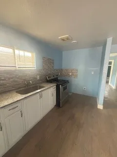 Single Family Residence For Sale in Bexar County , 2926 Tampico Street, San Antonio, Texas 78207, 3 Bedroom, 2 Bathroom, Garage spaces, 1,230 Sqft, built in 1947, mls#21326260, Real Estate Agent in San Antonio, Homes For Sale in Bexar county, Homes For Sale in San Antonio, Realtor in San Antonio Texas, Real Estate Brokerage Independent Realty Texas, Luminita Cordes Realtor
