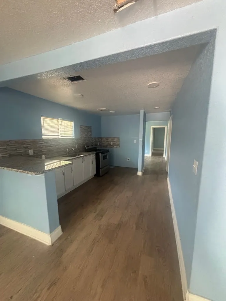 Single Family Residence For Sale in Bexar County , 2926 Tampico Street, San Antonio, Texas 78207, 3 Bedroom, 2 Bathroom, Garage spaces, 1,230 Sqft, built in 1947, mls#21326260, Real Estate Agent in San Antonio, Homes For Sale in Bexar county, Homes For Sale in San Antonio, Realtor in San Antonio Texas, Real Estate Brokerage Independent Realty Texas, Luminita Cordes Realtor