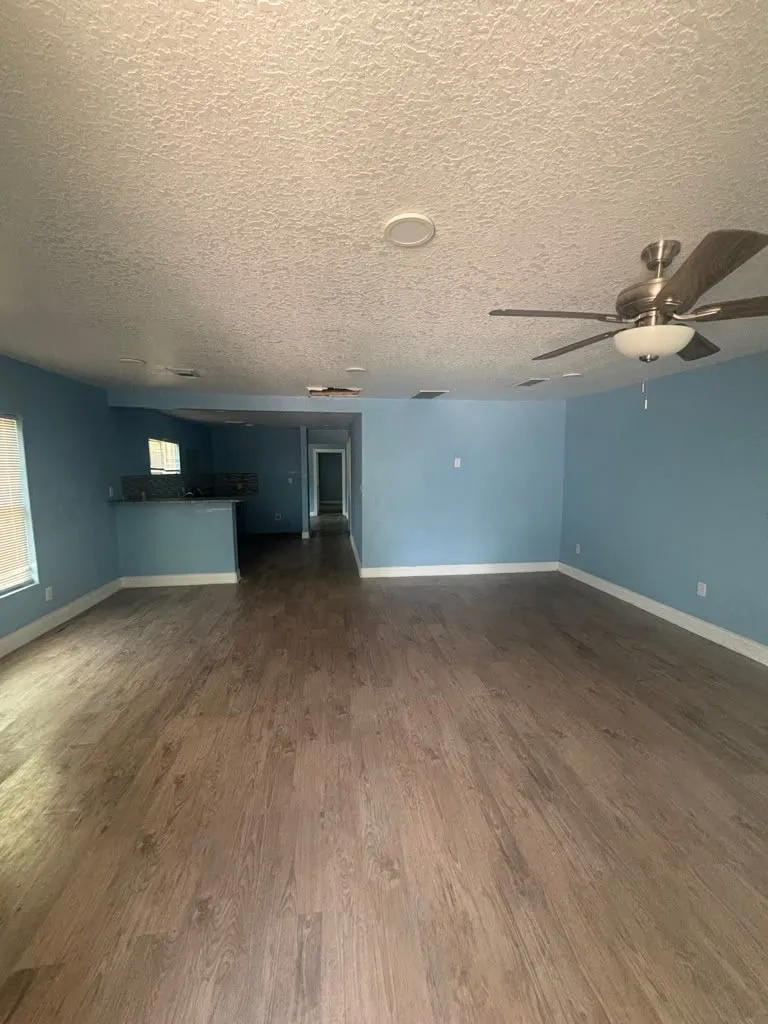 Single Family Residence For Sale in Bexar County , 2926 Tampico Street, San Antonio, Texas 78207, 3 Bedroom, 2 Bathroom, Garage spaces, 1,230 Sqft, built in 1947, mls#21326260, Real Estate Agent in San Antonio, Homes For Sale in Bexar county, Homes For Sale in San Antonio, Realtor in San Antonio Texas, Real Estate Brokerage Independent Realty Texas, Luminita Cordes Realtor