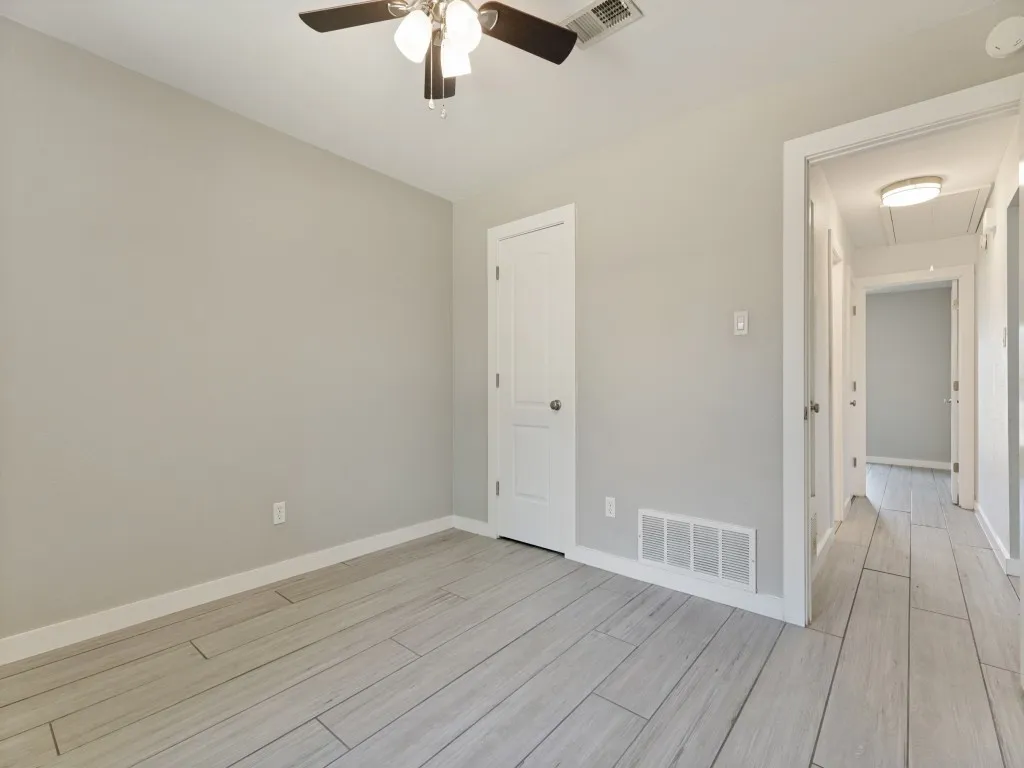 Single Family Residence For Sale in Tarrant County , 6637 Redbud Drive, Watauga, Texas 76148, 3 Bedroom, 2 Bathroom, 2 Garage spaces, 1,398 Sqft, built in 1983, mls#21326198, Real Estate Agent in Watauga, Homes For Sale in Tarrant county, Homes For Sale in Watauga, Realtor in Watauga Texas, Real Estate Brokerage Independent Realty Texas, Luminita Cordes Realtor