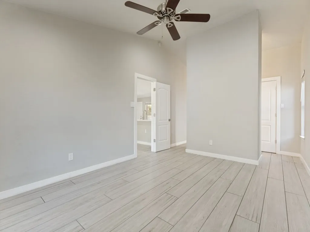 Single Family Residence For Sale in Tarrant County , 6637 Redbud Drive, Watauga, Texas 76148, 3 Bedroom, 2 Bathroom, 2 Garage spaces, 1,398 Sqft, built in 1983, mls#21326198, Real Estate Agent in Watauga, Homes For Sale in Tarrant county, Homes For Sale in Watauga, Realtor in Watauga Texas, Real Estate Brokerage Independent Realty Texas, Luminita Cordes Realtor