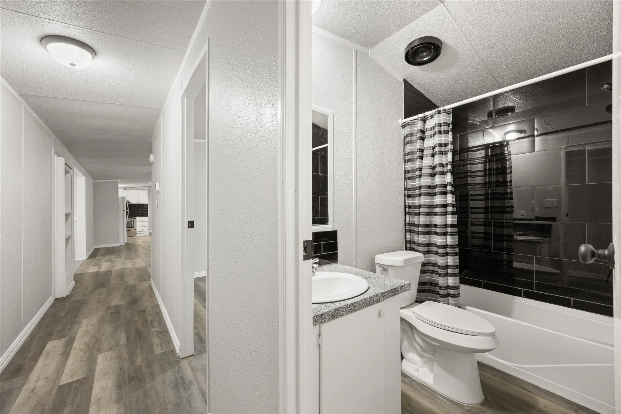 4617 Lyndi Ln
Granbury, TX  76049 Guest Bathroom