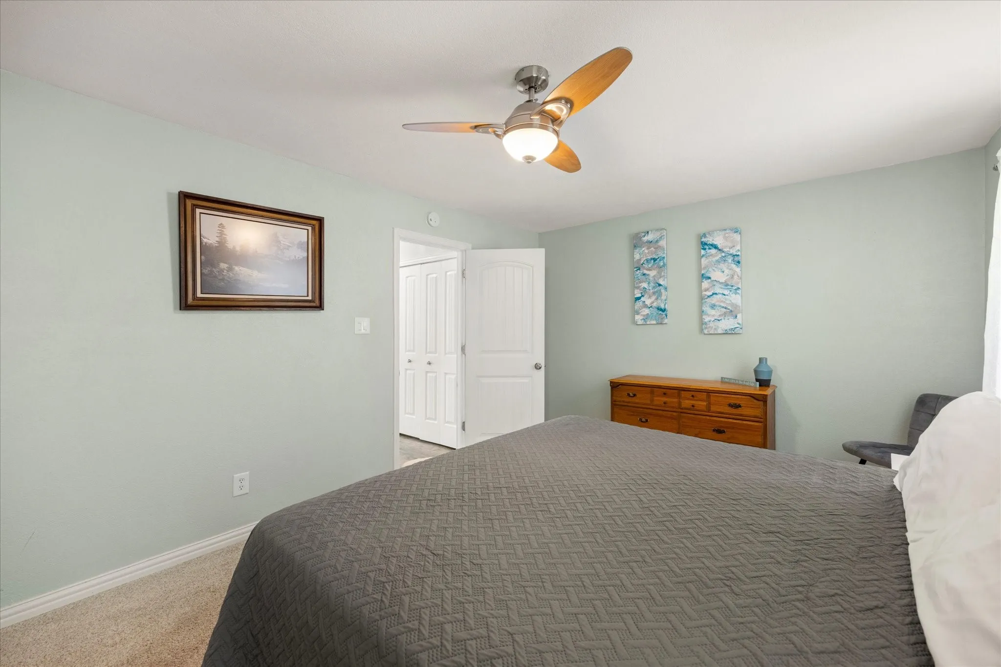 Single Family Residence For Sale in Hood County , 6418 Carol Court, Granbury, Texas 76048, 2 Bedroom, 2 Bathroom, Garage spaces, 1,224 Sqft, built in 1981, mls#21326254, Real Estate Agent in Granbury, Homes For Sale in Hood county, Homes For Sale in Granbury, Realtor in Granbury Texas, Real Estate Brokerage Independent Realty Texas, Luminita Cordes Realtor