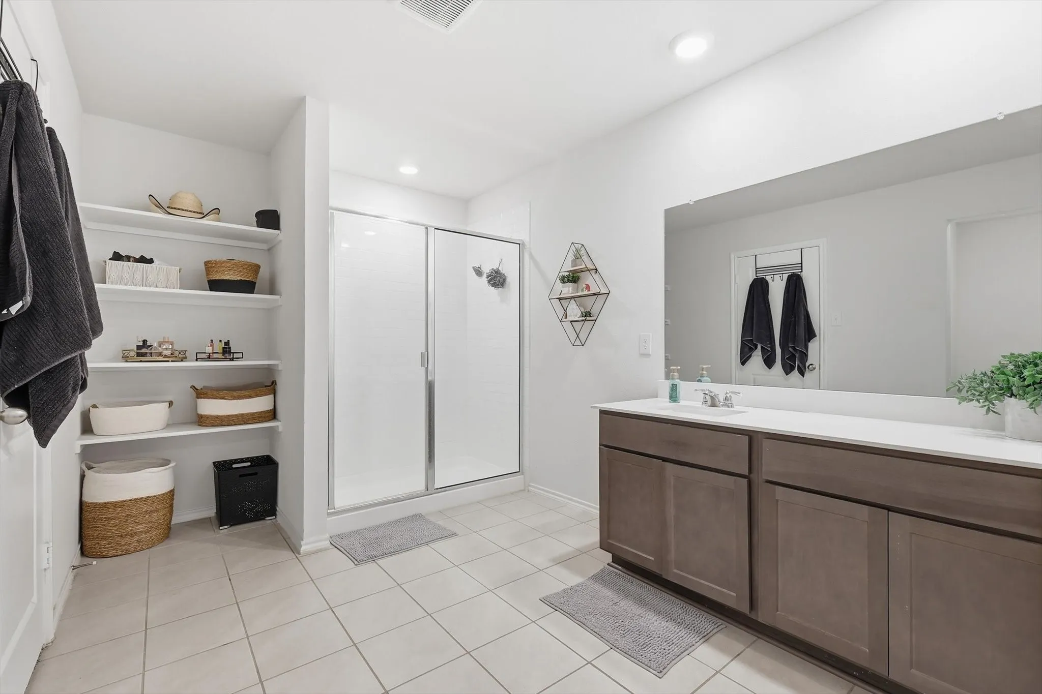 Single Family Residence For Sale in Kaufman County , 2416 Wildhaven Road, Crandall, Texas 75114, 4 Bedroom, 3 Bathroom, 2 Garage spaces, 2,060 Sqft, built in 2021, mls#21326277, Real Estate Agent in Crandall, Homes For Sale in Kaufman county, Homes For Sale in Crandall, Realtor in Crandall Texas, Real Estate Brokerage Independent Realty Texas, Luminita Cordes Realtor