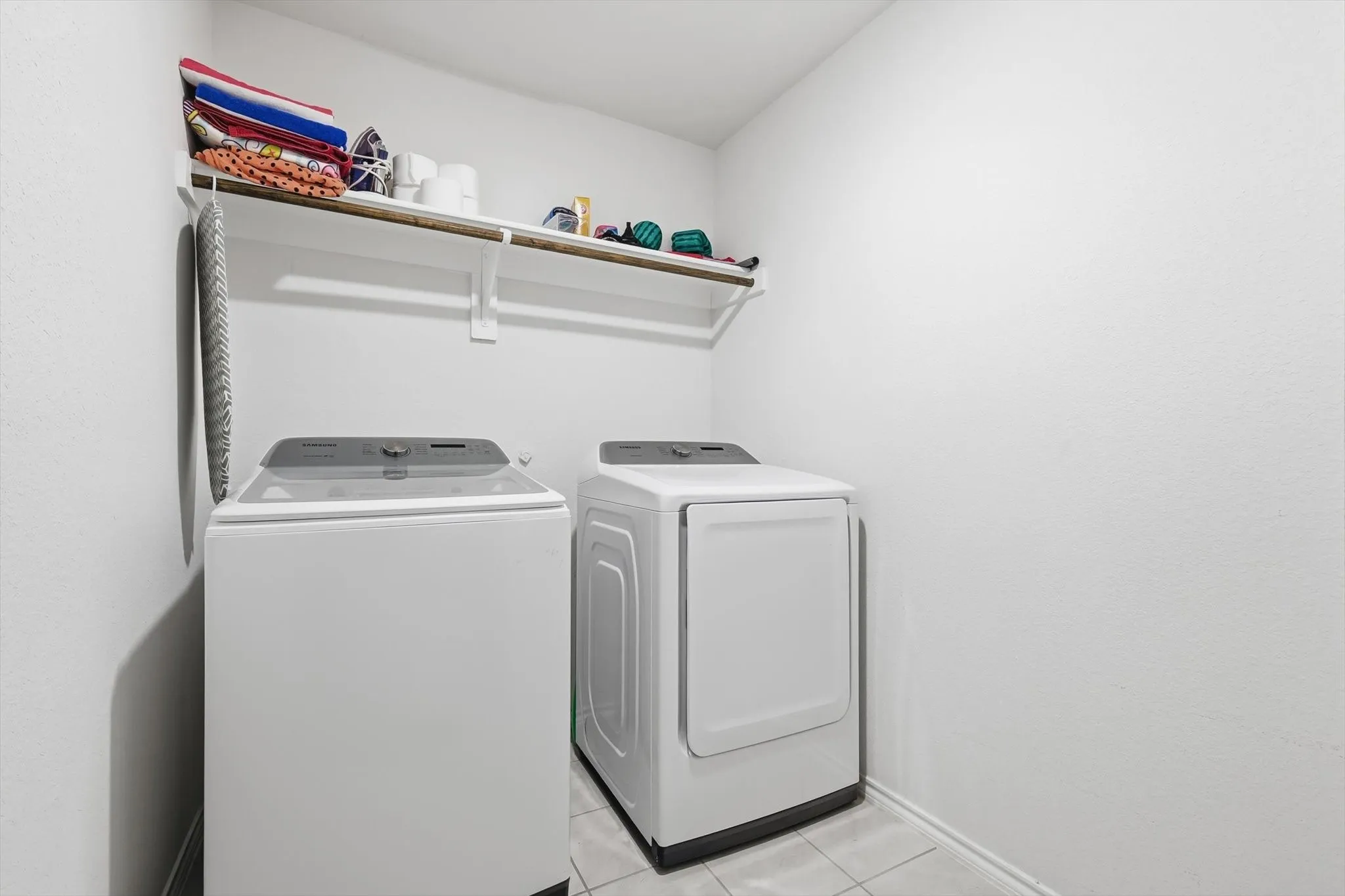 Single Family Residence For Sale in Kaufman County , 2416 Wildhaven Road, Crandall, Texas 75114, 4 Bedroom, 3 Bathroom, 2 Garage spaces, 2,060 Sqft, built in 2021, mls#21326277, Real Estate Agent in Crandall, Homes For Sale in Kaufman county, Homes For Sale in Crandall, Realtor in Crandall Texas, Real Estate Brokerage Independent Realty Texas, Luminita Cordes Realtor