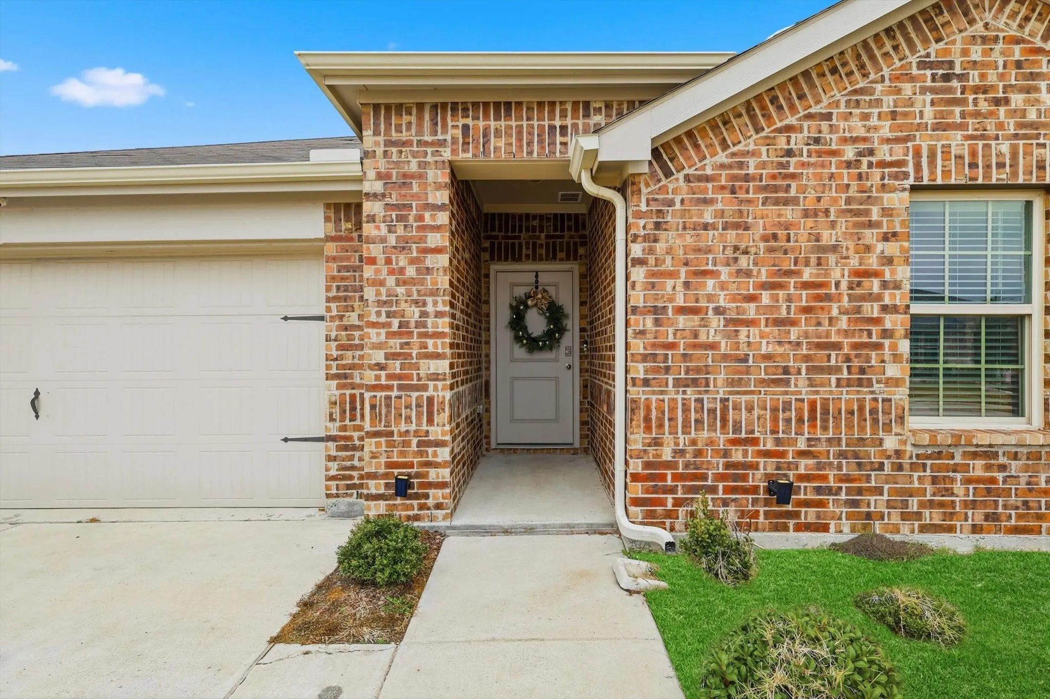 Single Family Residence For Sale in Kaufman County , 2416 Wildhaven Road, Crandall, Texas 75114, 4 Bedroom, 3 Bathroom, 2 Garage spaces, 2,060 Sqft, built in 2021, mls#21326277, Real Estate Agent in Crandall, Homes For Sale in Kaufman county, Homes For Sale in Crandall, Realtor in Crandall Texas, Real Estate Brokerage Independent Realty Texas, Luminita Cordes Realtor