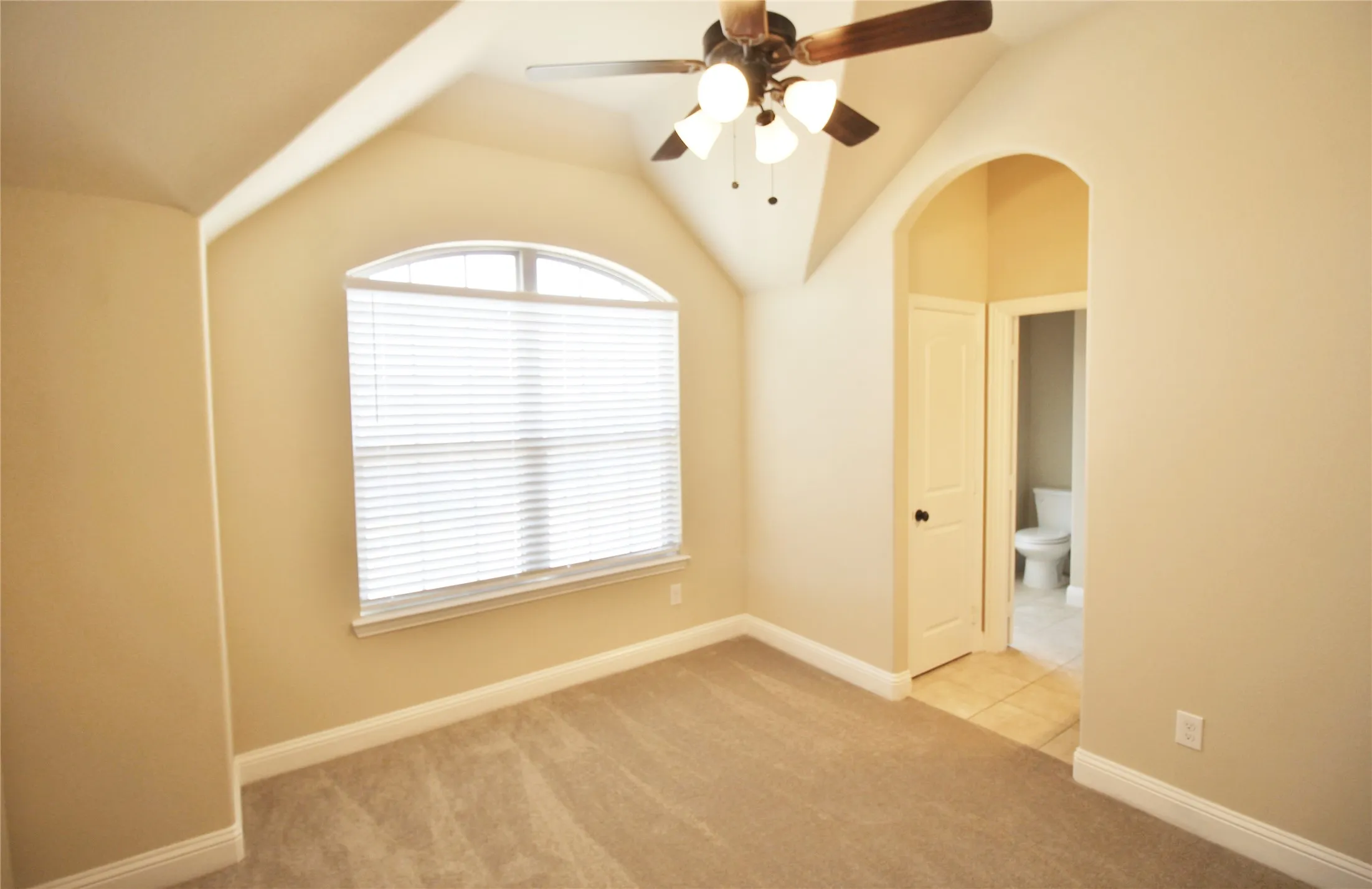 Single Family Residence For Rent in Kaufman County , 505 Clemson Lane, Forney, Texas 75126, 4 Bedroom, 4 Bathroom, 2 Garage spaces, 2,814 Sqft, built in 2016, mls#21326281, Real Estate Agent in Forney, Homes For Rent in Kaufman county, Homes For Rent in Forney, Realtor in Forney Texas, Real Estate Brokerage Independent Realty Texas, Luminita Cordes Realtor