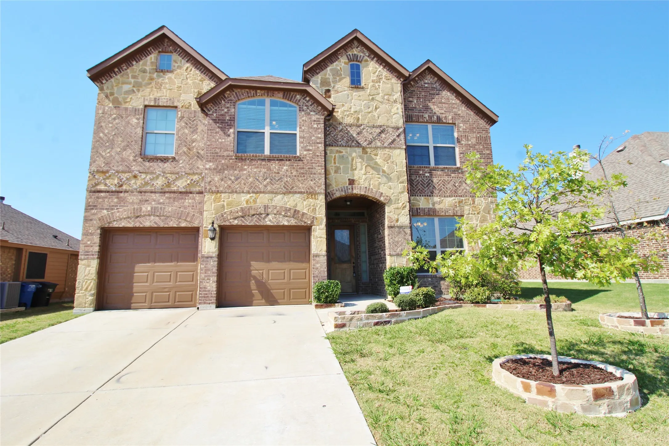 Single Family Residence For Rent in Kaufman County , 505 Clemson Lane, Forney, Texas 75126, 4 Bedroom, 4 Bathroom, 2 Garage spaces, 2,814 Sqft, built in 2016, mls#21326281, Real Estate Agent in Forney, Homes For Rent in Kaufman county, Homes For Rent in Forney, Realtor in Forney Texas, Real Estate Brokerage Independent Realty Texas, Luminita Cordes Realtor