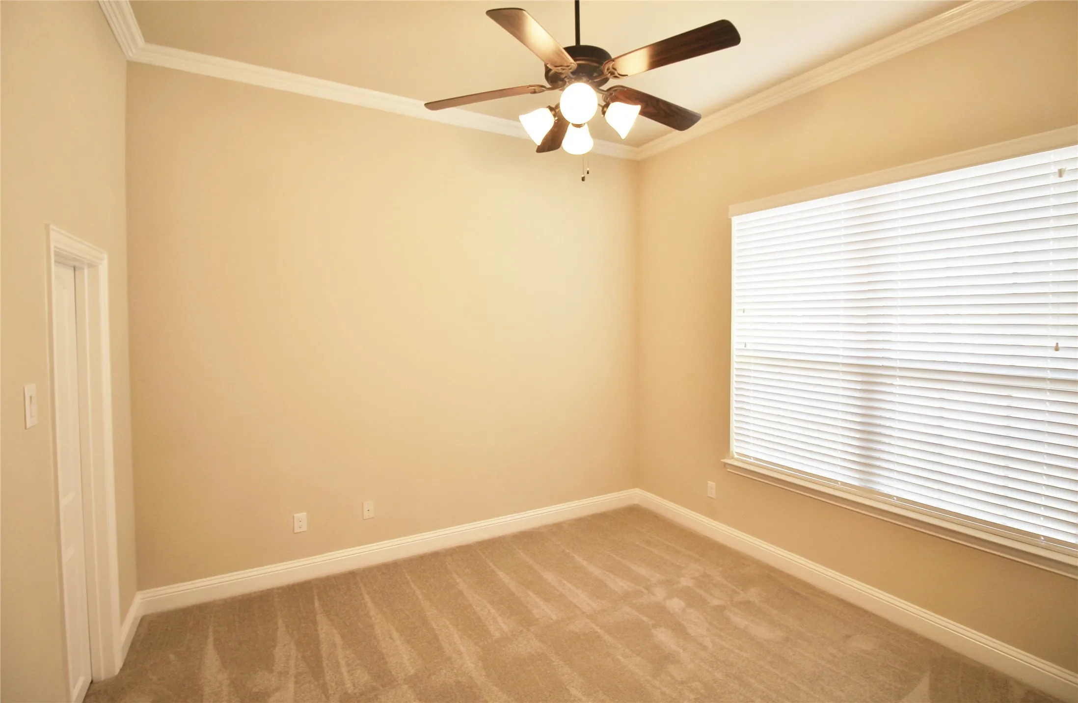 Single Family Residence For Rent in Kaufman County , 505 Clemson Lane, Forney, Texas 75126, 4 Bedroom, 4 Bathroom, 2 Garage spaces, 2,814 Sqft, built in 2016, mls#21326281, Real Estate Agent in Forney, Homes For Rent in Kaufman county, Homes For Rent in Forney, Realtor in Forney Texas, Real Estate Brokerage Independent Realty Texas, Luminita Cordes Realtor