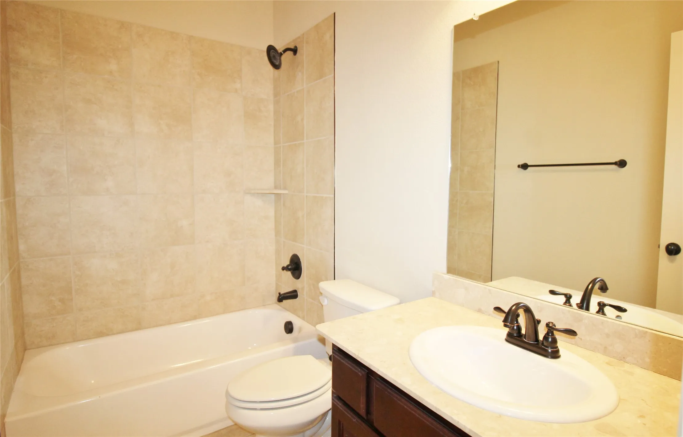 Single Family Residence For Rent in Kaufman County , 505 Clemson Lane, Forney, Texas 75126, 4 Bedroom, 4 Bathroom, 2 Garage spaces, 2,814 Sqft, built in 2016, mls#21326281, Real Estate Agent in Forney, Homes For Rent in Kaufman county, Homes For Rent in Forney, Realtor in Forney Texas, Real Estate Brokerage Independent Realty Texas, Luminita Cordes Realtor
