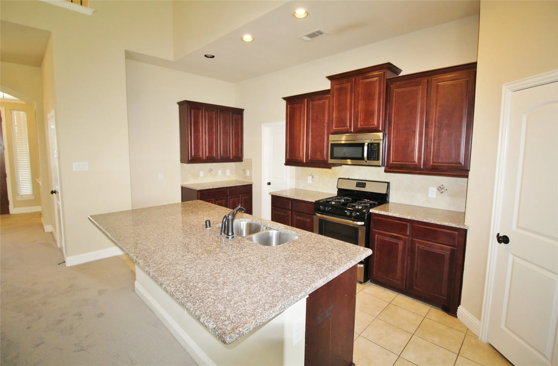 Single Family Residence For Rent in Kaufman County , 505 Clemson Lane, Forney, Texas 75126, 4 Bedroom, 4 Bathroom, 2 Garage spaces, 2,814 Sqft, built in 2016, mls#21326281, Real Estate Agent in Forney, Homes For Rent in Kaufman county, Homes For Rent in Forney, Realtor in Forney Texas, Real Estate Brokerage Independent Realty Texas, Luminita Cordes Realtor