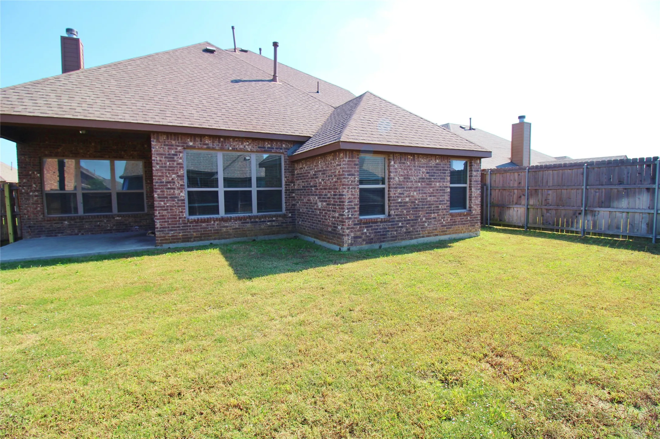 Single Family Residence For Rent in Kaufman County , 505 Clemson Lane, Forney, Texas 75126, 4 Bedroom, 4 Bathroom, 2 Garage spaces, 2,814 Sqft, built in 2016, mls#21326281, Real Estate Agent in Forney, Homes For Rent in Kaufman county, Homes For Rent in Forney, Realtor in Forney Texas, Real Estate Brokerage Independent Realty Texas, Luminita Cordes Realtor