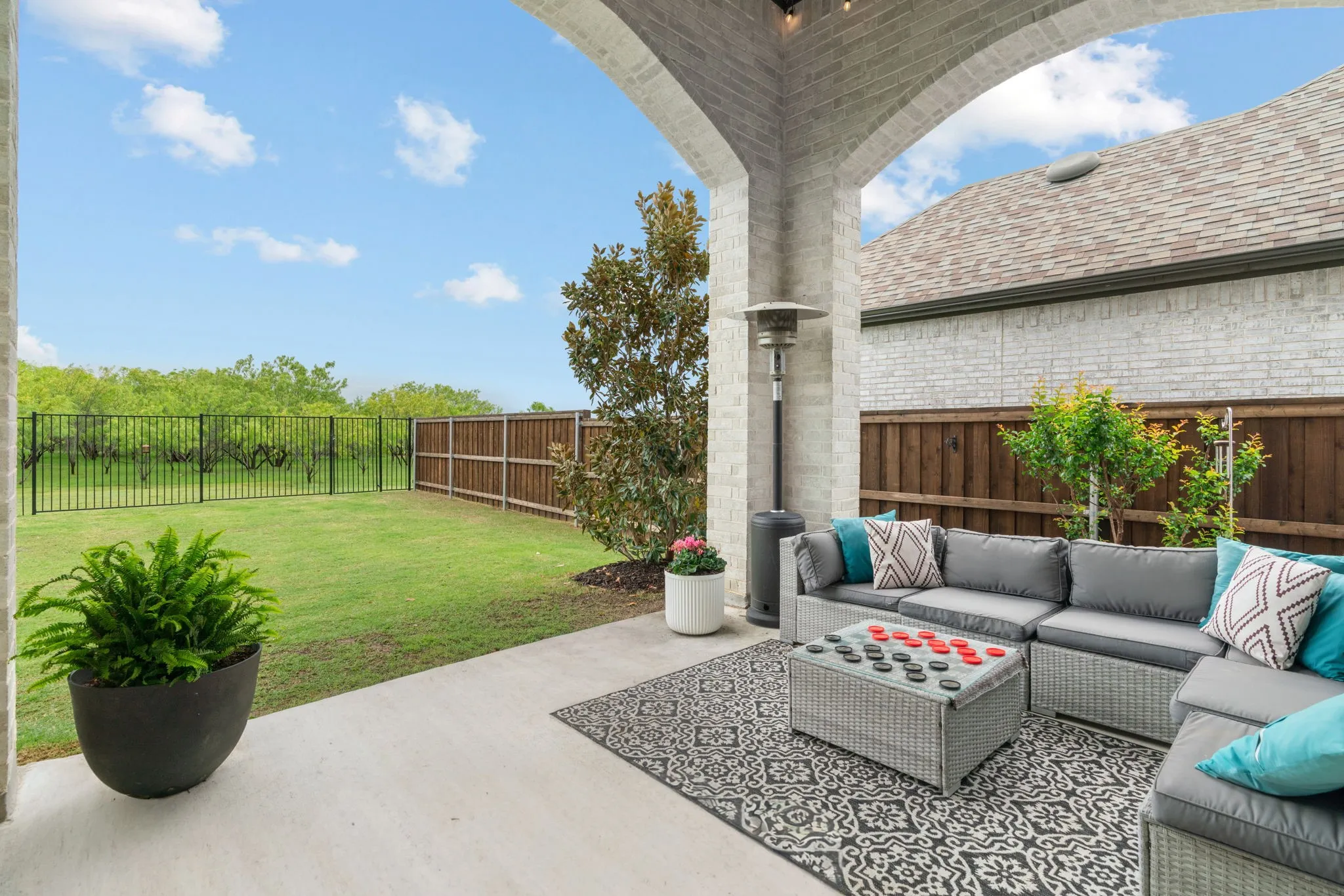 Single Family Residence For Sale in Denton County , 2405 Casia Landing, Northlake, Texas 76226, 5 Bedroom, 4 Bathroom, 3 Garage spaces, 3,452 Sqft, built in 2021, mls#21326176, Real Estate Agent in Northlake, Homes For Sale in Denton county, Homes For Sale in Northlake, Realtor in Northlake Texas, Real Estate Brokerage Independent Realty Texas, Luminita Cordes Realtor