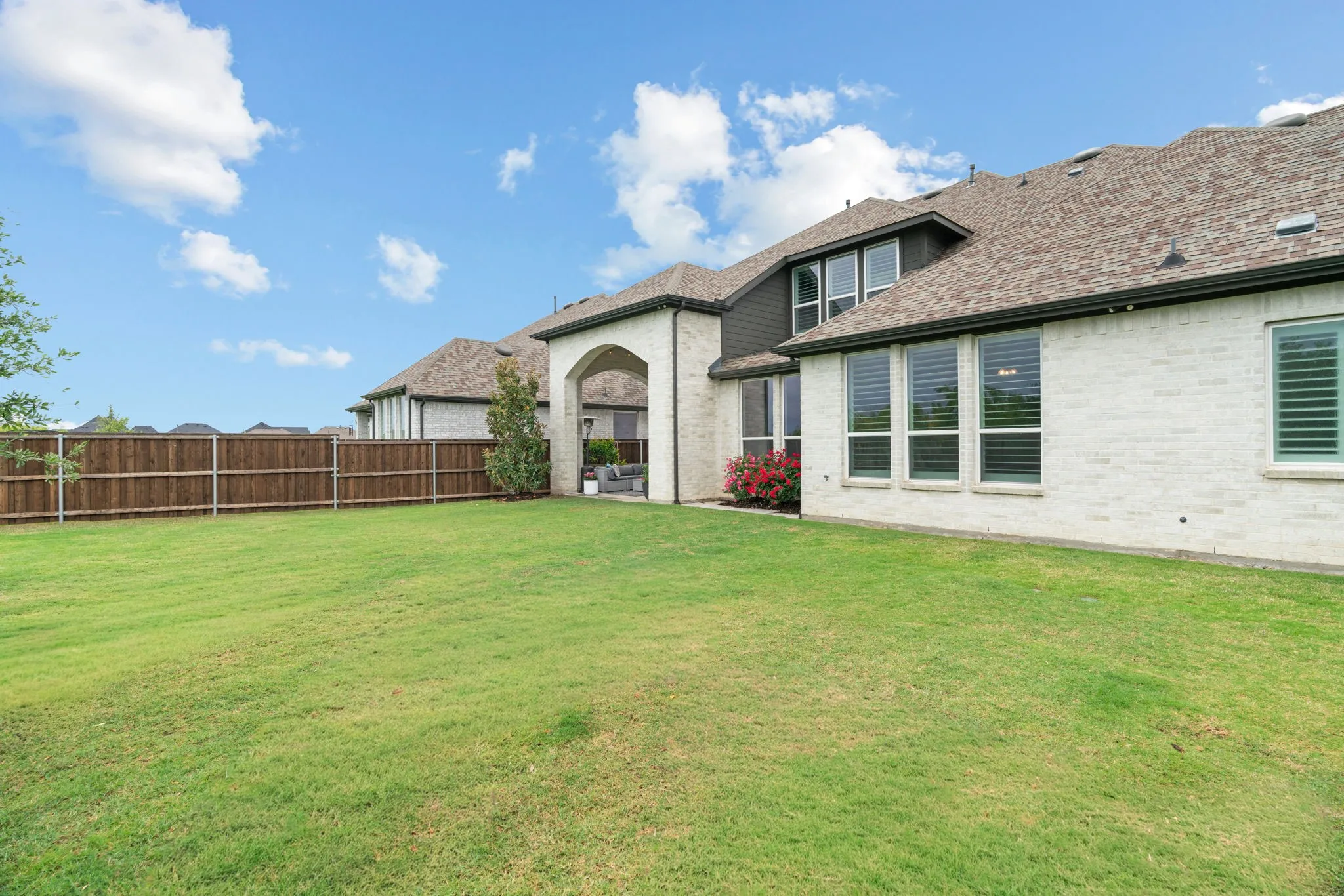 Single Family Residence For Sale in Denton County , 2405 Casia Landing, Northlake, Texas 76226, 5 Bedroom, 4 Bathroom, 3 Garage spaces, 3,452 Sqft, built in 2021, mls#21326176, Real Estate Agent in Northlake, Homes For Sale in Denton county, Homes For Sale in Northlake, Realtor in Northlake Texas, Real Estate Brokerage Independent Realty Texas, Luminita Cordes Realtor