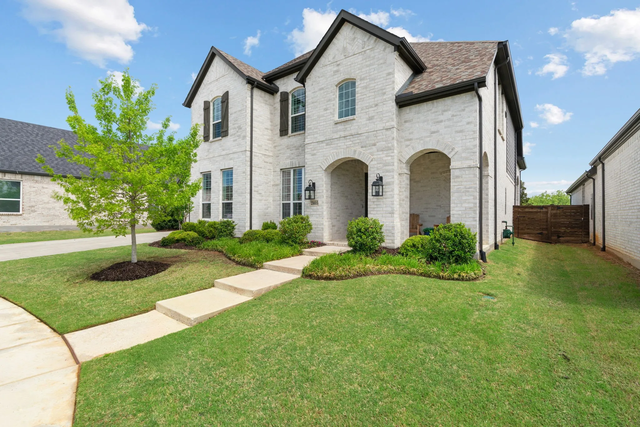 Single Family Residence For Sale in Denton County , 2405 Casia Landing, Northlake, Texas 76226, 5 Bedroom, 4 Bathroom, 3 Garage spaces, 3,452 Sqft, built in 2021, mls#21326176, Real Estate Agent in Northlake, Homes For Sale in Denton county, Homes For Sale in Northlake, Realtor in Northlake Texas, Real Estate Brokerage Independent Realty Texas, Luminita Cordes Realtor