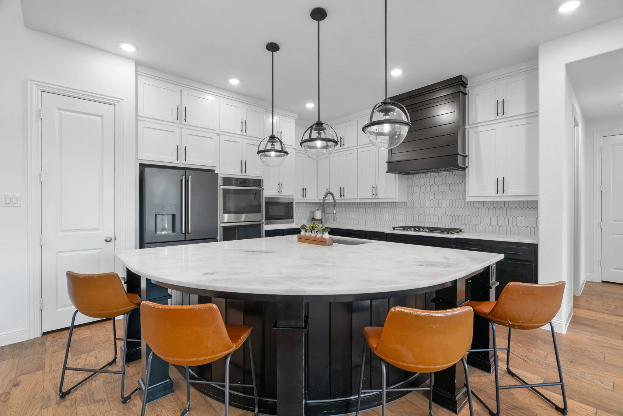 Single Family Residence For Sale in Denton County , 2405 Casia Landing, Northlake, Texas 76226, 5 Bedroom, 4 Bathroom, 3 Garage spaces, 3,452 Sqft, built in 2021, mls#21326176, Real Estate Agent in Northlake, Homes For Sale in Denton county, Homes For Sale in Northlake, Realtor in Northlake Texas, Real Estate Brokerage Independent Realty Texas, Luminita Cordes Realtor