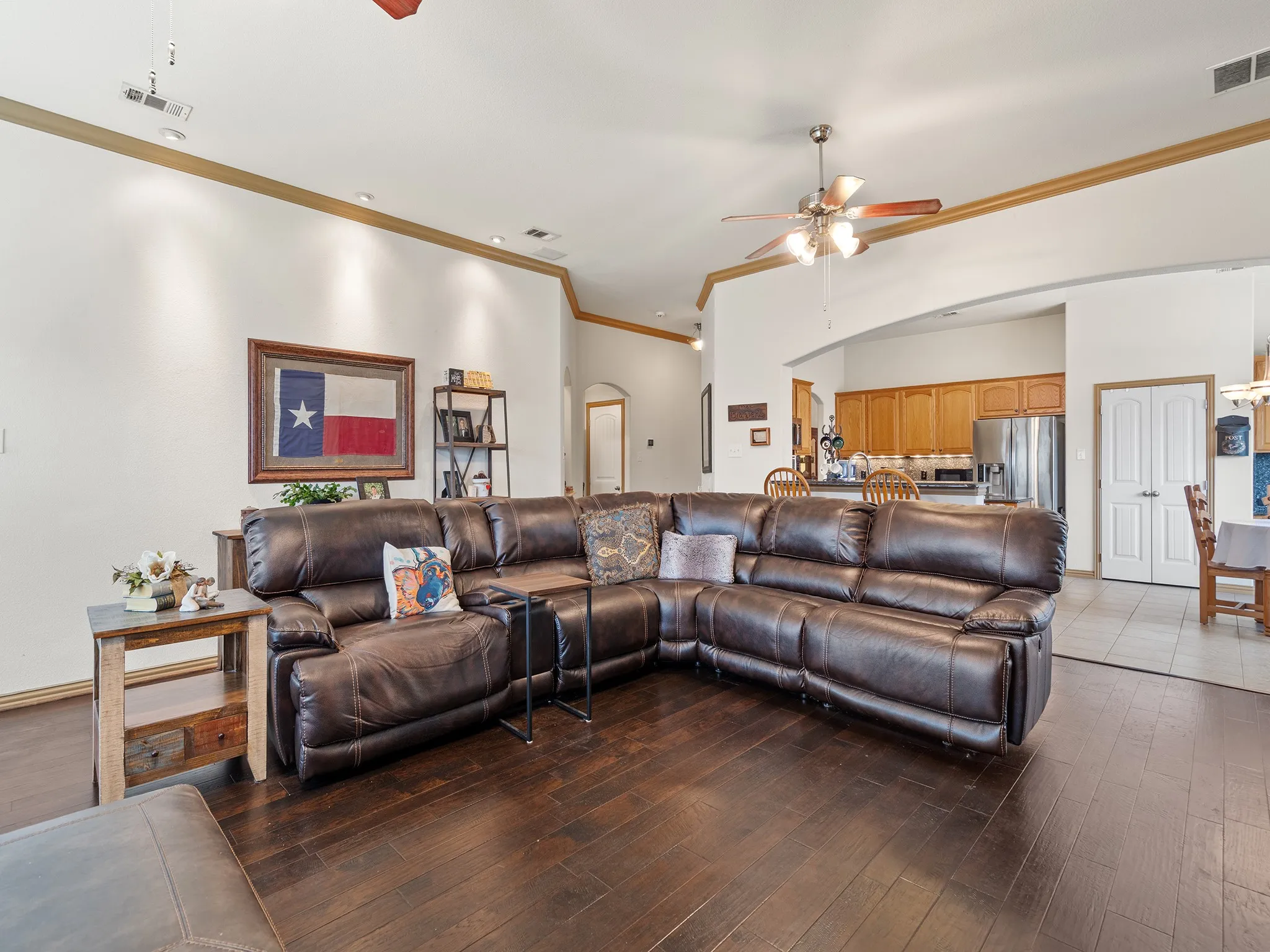 Single Family Residence For Sale in Hunt County , 1009 Ethan Drive, Greenville, Texas 75402, 4 Bedroom, 3 Bathroom, 3 Garage spaces, 2,410 Sqft, built in 2008, mls#21324873, Real Estate Agent in Greenville, Homes For Sale in Hunt county, Homes For Sale in Greenville, Realtor in Greenville Texas, Real Estate Brokerage Independent Realty Texas, Luminita Cordes Realtor