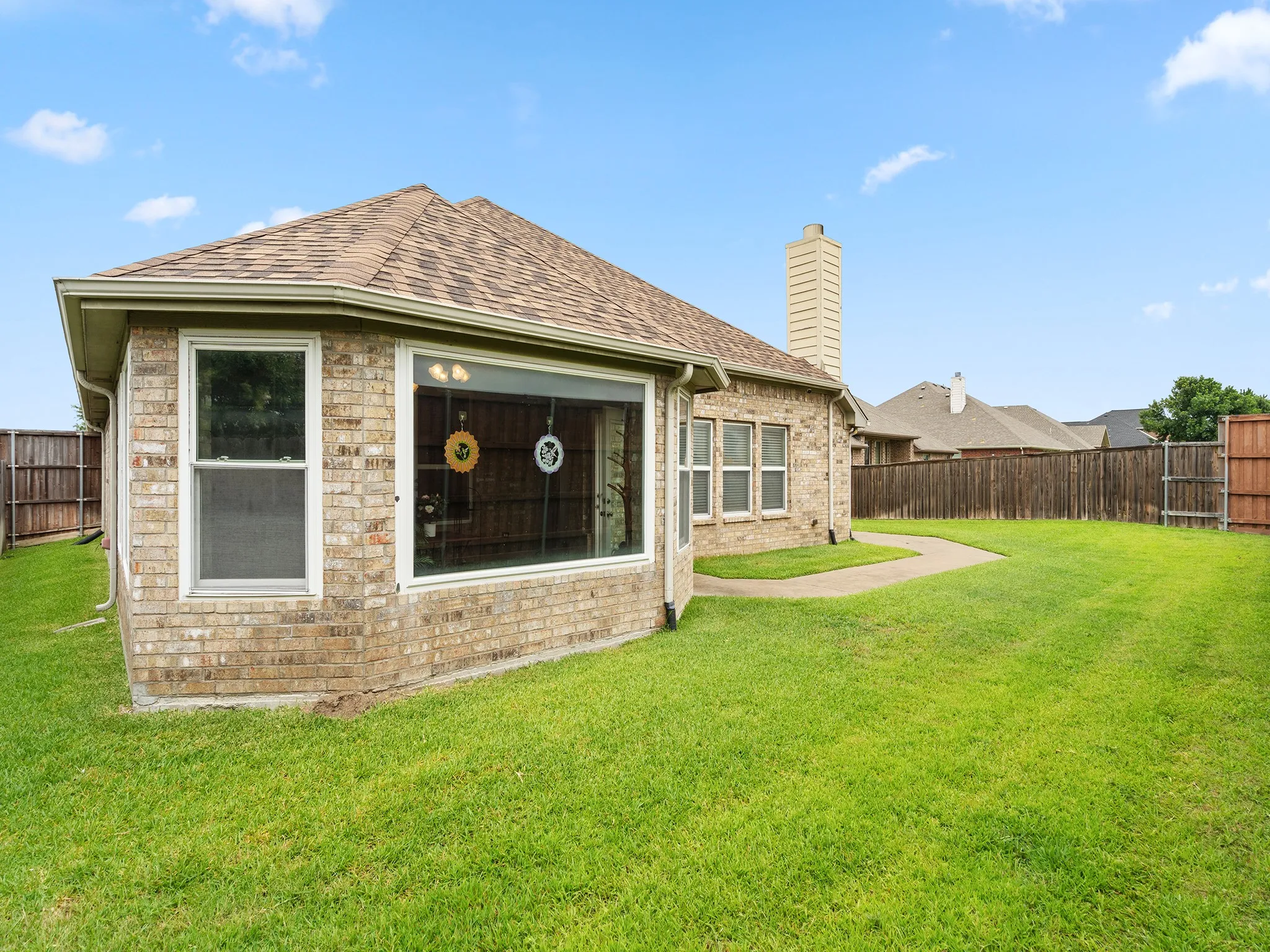 Single Family Residence For Sale in Hunt County , 1009 Ethan Drive, Greenville, Texas 75402, 4 Bedroom, 3 Bathroom, 3 Garage spaces, 2,410 Sqft, built in 2008, mls#21324873, Real Estate Agent in Greenville, Homes For Sale in Hunt county, Homes For Sale in Greenville, Realtor in Greenville Texas, Real Estate Brokerage Independent Realty Texas, Luminita Cordes Realtor