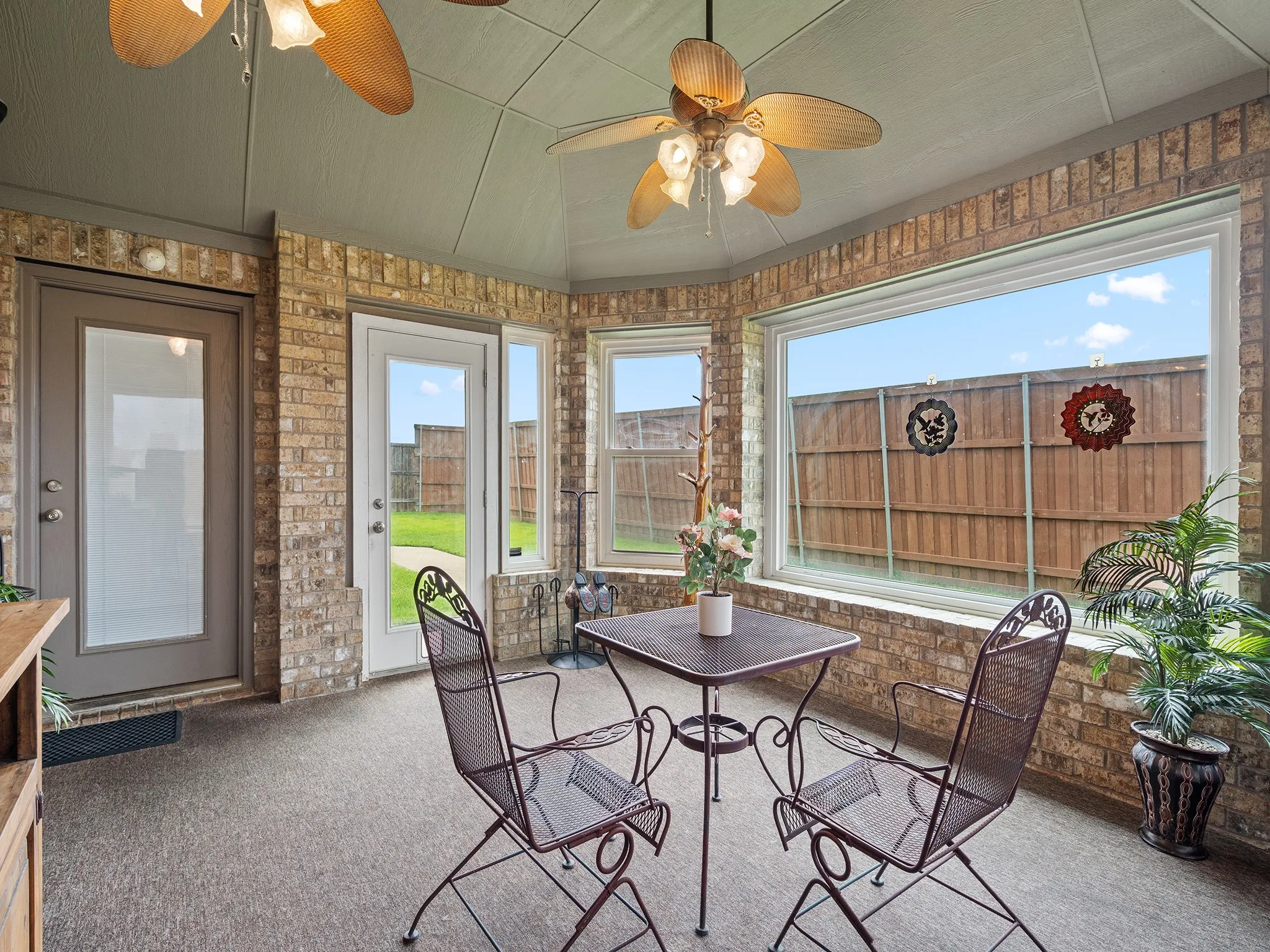 Single Family Residence For Sale in Hunt County , 1009 Ethan Drive, Greenville, Texas 75402, 4 Bedroom, 3 Bathroom, 3 Garage spaces, 2,410 Sqft, built in 2008, mls#21324873, Real Estate Agent in Greenville, Homes For Sale in Hunt county, Homes For Sale in Greenville, Realtor in Greenville Texas, Real Estate Brokerage Independent Realty Texas, Luminita Cordes Realtor