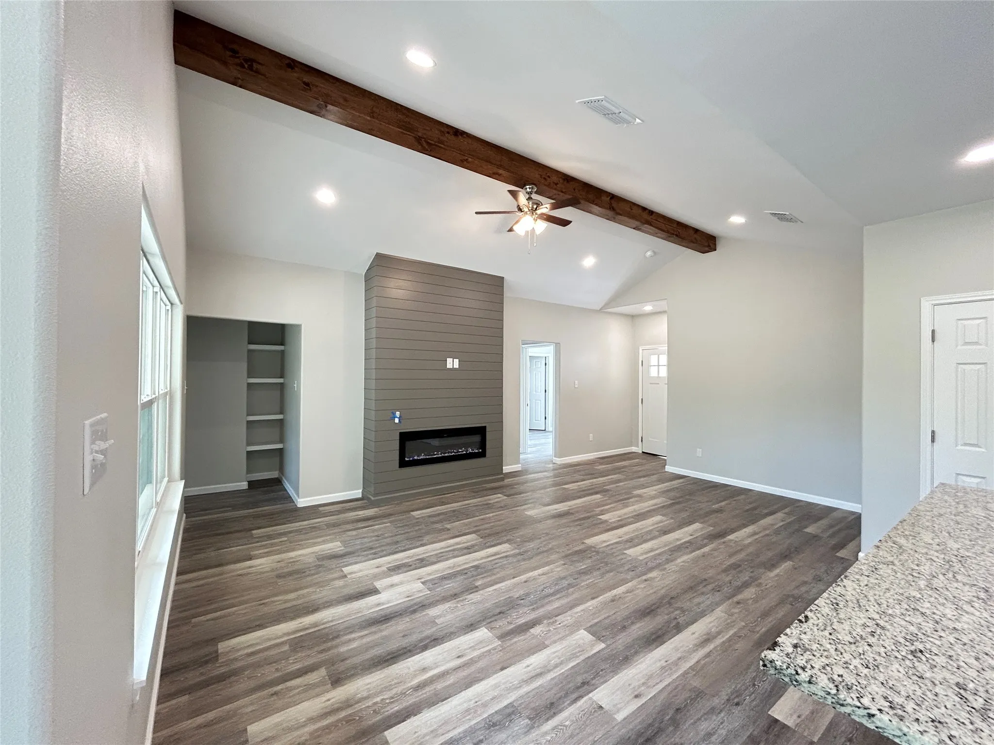 Single Family Residence For Rent in Hopkins County , 921 Putman Street, Sulphur Springs, Texas 75482, 3 Bedroom, 2 Bathroom, 2 Garage spaces, 1,326 Sqft, built in 2026, mls#21326270, Real Estate Agent in Sulphur Springs, Homes For Rent in Hopkins county, Homes For Rent in Sulphur Springs, Realtor in Sulphur Springs Texas, Real Estate Brokerage Independent Realty Texas, Luminita Cordes Realtor