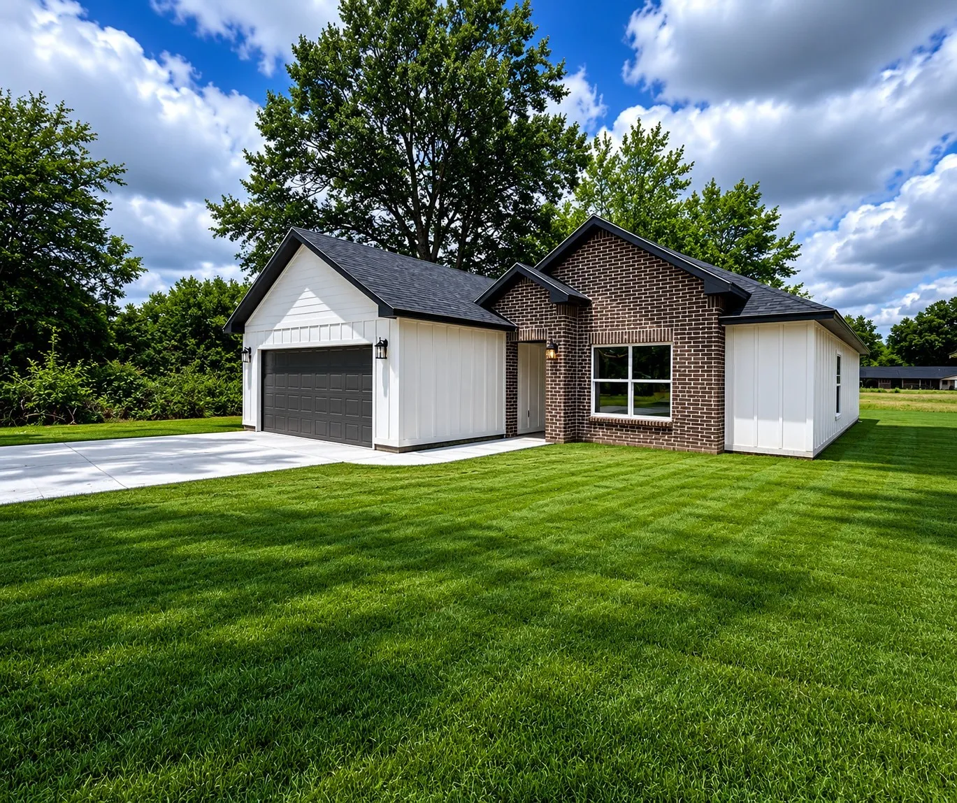 Single Family Residence For Rent in Hopkins County , 921 Putman Street, Sulphur Springs, Texas 75482, 3 Bedroom, 2 Bathroom, 2 Garage spaces, 1,326 Sqft, built in 2026, mls#21326270, Real Estate Agent in Sulphur Springs, Homes For Rent in Hopkins county, Homes For Rent in Sulphur Springs, Realtor in Sulphur Springs Texas, Real Estate Brokerage Independent Realty Texas, Luminita Cordes Realtor
