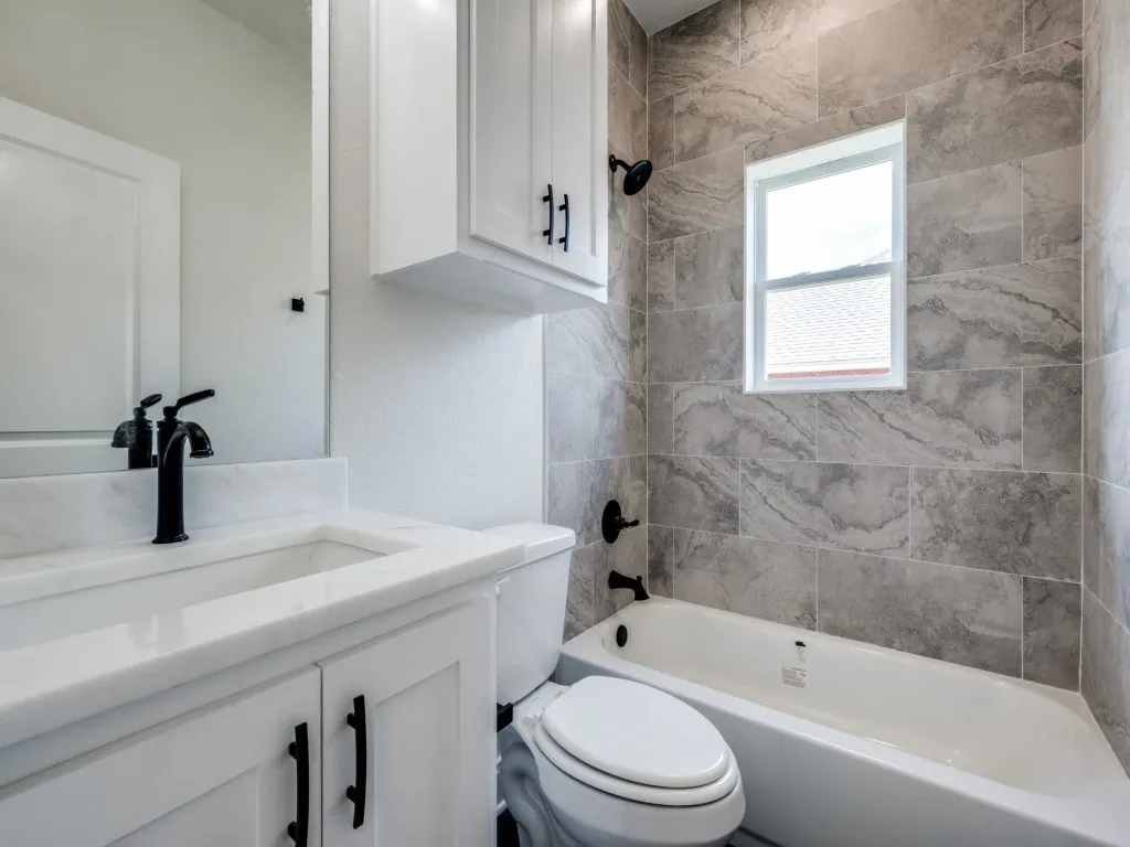 Single Family Residence For Sale in Wise County , 204 W Collins, Decatur, Texas 76234, 3 Bedroom, 2 Bathroom, 2 Garage spaces, 1,760 Sqft, built in 2025, mls#21326271, Real Estate Agent in Decatur, Homes For Sale in Wise county, Homes For Sale in Decatur, Realtor in Decatur Texas, Real Estate Brokerage Independent Realty Texas, Luminita Cordes Realtor