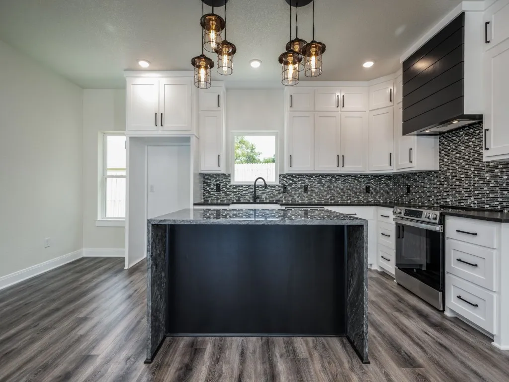 Single Family Residence For Sale in Wise County , 204 W Collins, Decatur, Texas 76234, 3 Bedroom, 2 Bathroom, 2 Garage spaces, 1,760 Sqft, built in 2025, mls#21326271, Real Estate Agent in Decatur, Homes For Sale in Wise county, Homes For Sale in Decatur, Realtor in Decatur Texas, Real Estate Brokerage Independent Realty Texas, Luminita Cordes Realtor