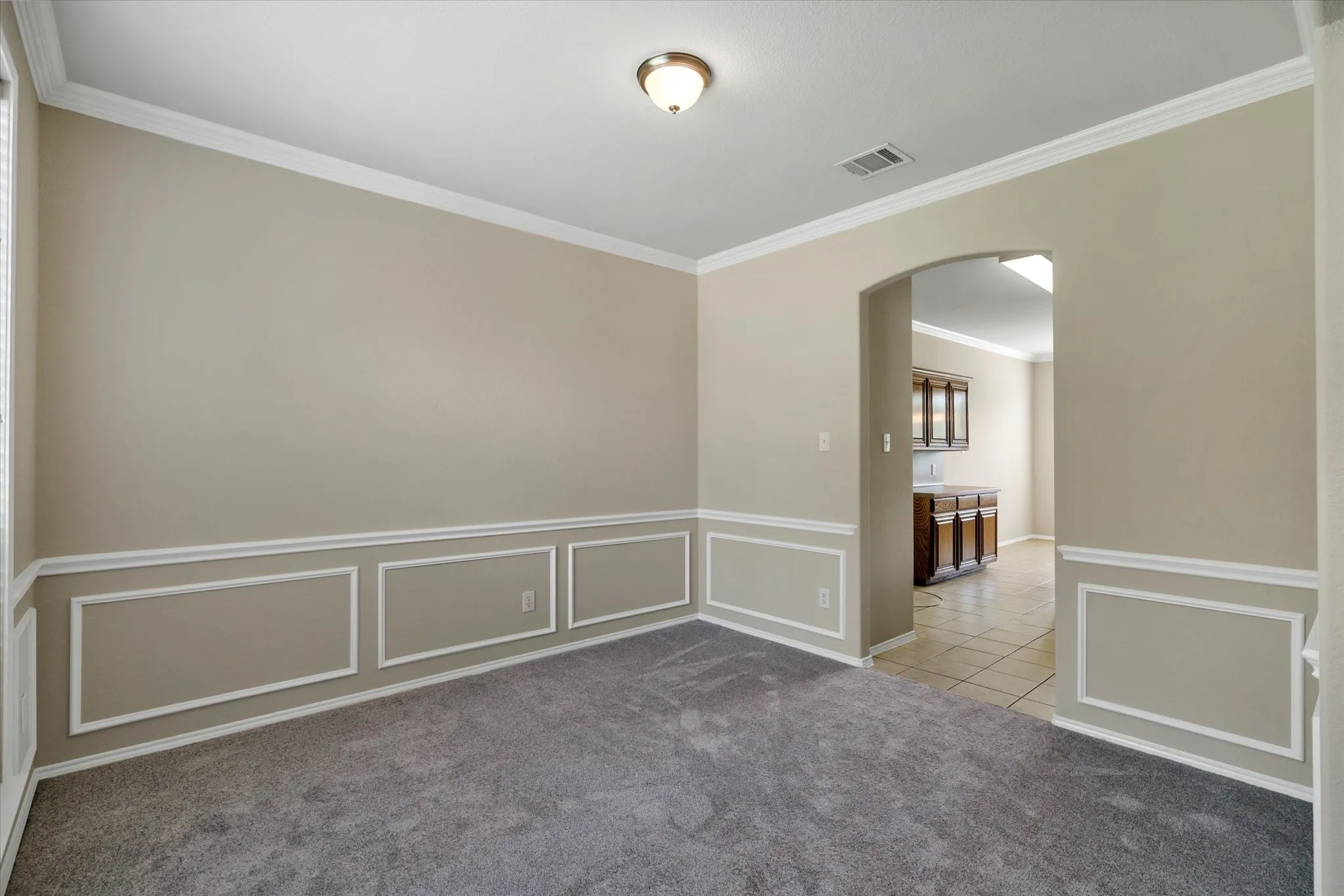 Single Family Residence For Rent in Tarrant County , 4402 Emerald Leaf Drive, Mansfield, Texas 76063, 4 Bedroom, 3 Bathroom, 2 Garage spaces, 2,596 Sqft, built in 2006, mls#21326293, Real Estate Agent in Mansfield, Homes For Rent in Tarrant county, Homes For Rent in Mansfield, Realtor in Mansfield Texas, Real Estate Brokerage Independent Realty Texas, Luminita Cordes Realtor
