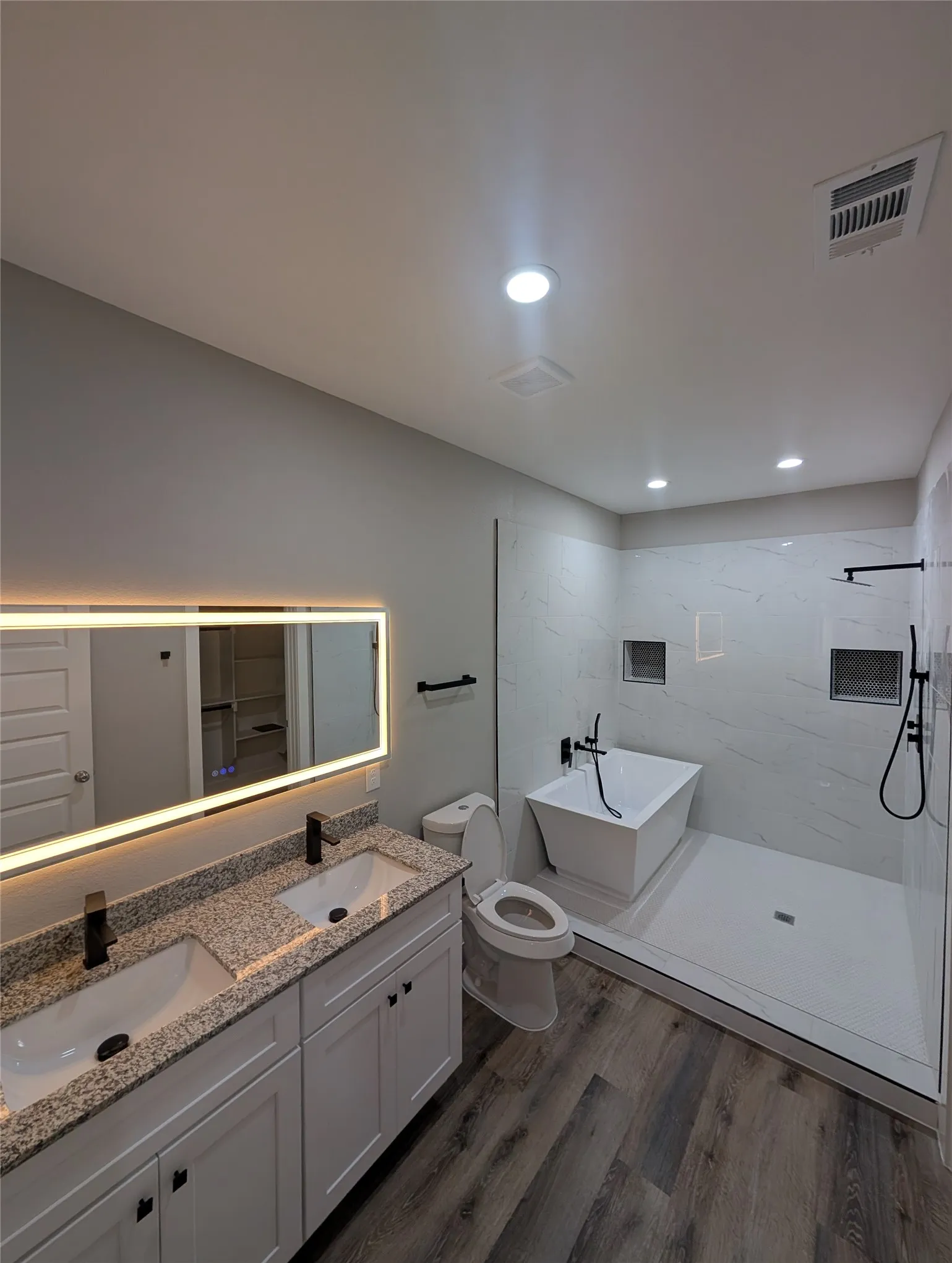 Single Family Residence For Sale in Dallas County , 2631 Burger Avenue, Dallas, Texas 75215, 3 Bedroom, 2 Bathroom, 1 Garage spaces, 1,437 Sqft, built in 2025, mls#21326288, Real Estate Agent in Dallas, Homes For Sale in Dallas county, Homes For Sale in Dallas, Realtor in Dallas Texas, Real Estate Brokerage Independent Realty Texas, Luminita Cordes Realtor