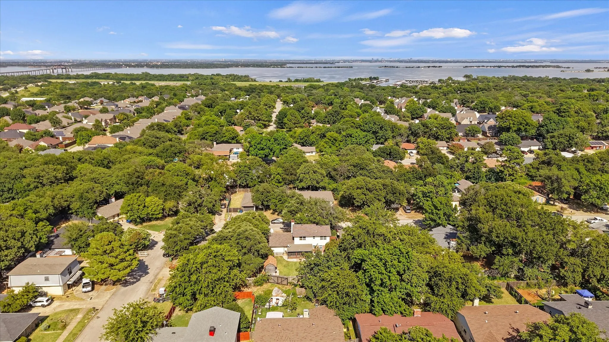 Single Family Residence For Sale in Denton County , 5431 Kings Manor Drive, Lake Dallas, Texas 75065, 4 Bedroom, 2 Bathroom, 2 Garage spaces, 1,305 Sqft, built in 1976, mls#21323037, Real Estate Agent in Lake Dallas, Homes For Sale in Denton county, Homes For Sale in Lake Dallas, Realtor in Lake Dallas Texas, Real Estate Brokerage Independent Realty Texas, Luminita Cordes Realtor