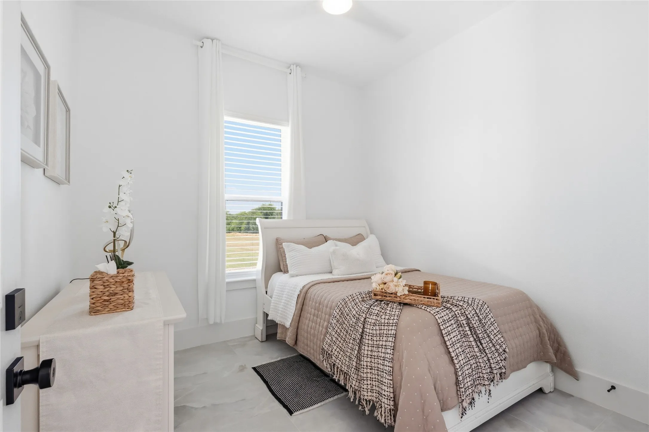 Single Family Residence For Sale in Denton County , 7381 Mesquite Ridge, Sanger, Texas 76266, 6 Bedroom, 5 Bathroom, Garage spaces, 4,404 Sqft, built in 2024, mls#21325646, Real Estate Agent in Sanger, Homes For Sale in Denton county, Homes For Sale in Sanger, Realtor in Sanger Texas, Real Estate Brokerage Independent Realty Texas, Luminita Cordes Realtor
