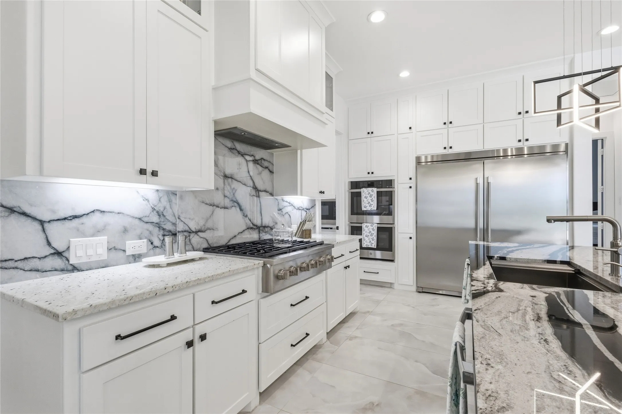 Single Family Residence For Sale in Denton County , 7381 Mesquite Ridge, Sanger, Texas 76266, 6 Bedroom, 5 Bathroom, Garage spaces, 4,404 Sqft, built in 2024, mls#21325646, Real Estate Agent in Sanger, Homes For Sale in Denton county, Homes For Sale in Sanger, Realtor in Sanger Texas, Real Estate Brokerage Independent Realty Texas, Luminita Cordes Realtor