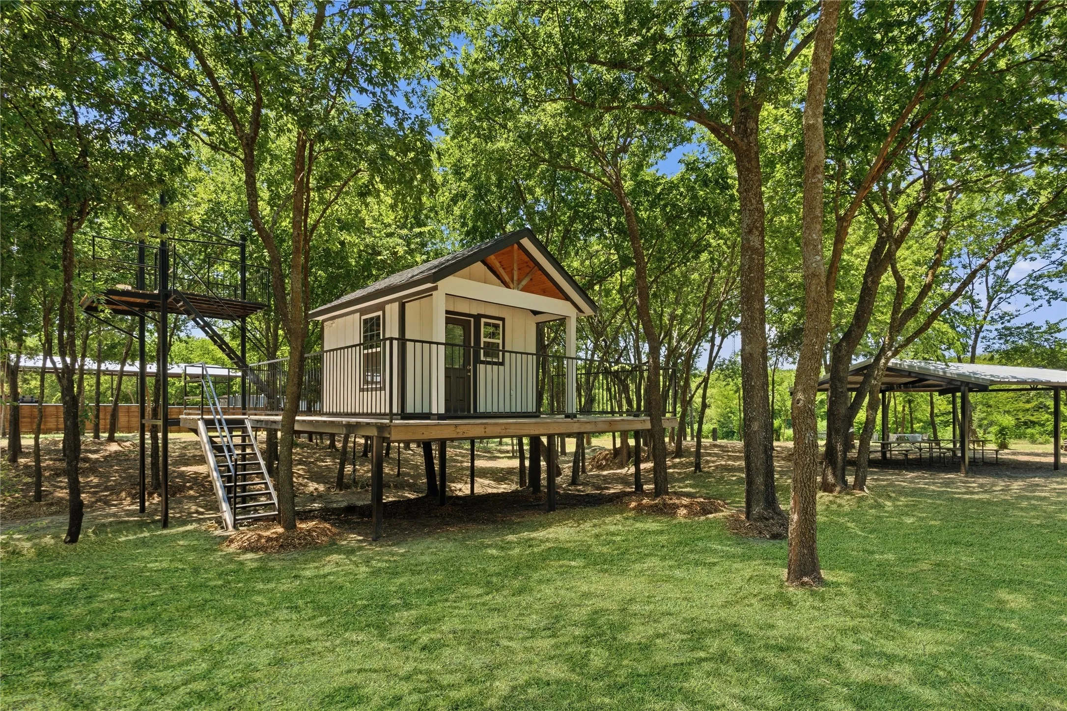 Single Family Residence For Sale in Denton County , 7381 Mesquite Ridge, Sanger, Texas 76266, 6 Bedroom, 5 Bathroom, Garage spaces, 4,404 Sqft, built in 2024, mls#21325646, Real Estate Agent in Sanger, Homes For Sale in Denton county, Homes For Sale in Sanger, Realtor in Sanger Texas, Real Estate Brokerage Independent Realty Texas, Luminita Cordes Realtor