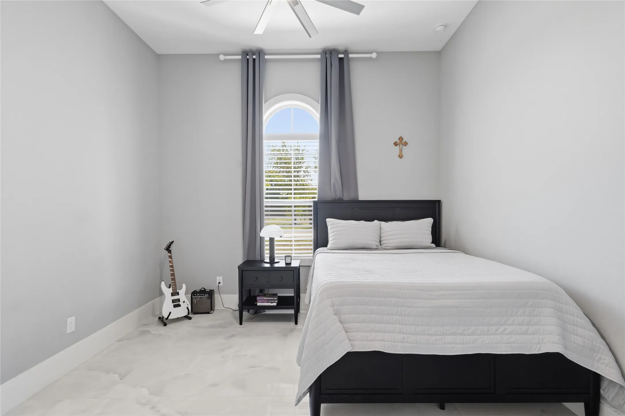 Single Family Residence For Sale in Denton County , 7381 Mesquite Ridge, Sanger, Texas 76266, 6 Bedroom, 5 Bathroom, Garage spaces, 4,404 Sqft, built in 2024, mls#21325646, Real Estate Agent in Sanger, Homes For Sale in Denton county, Homes For Sale in Sanger, Realtor in Sanger Texas, Real Estate Brokerage Independent Realty Texas, Luminita Cordes Realtor