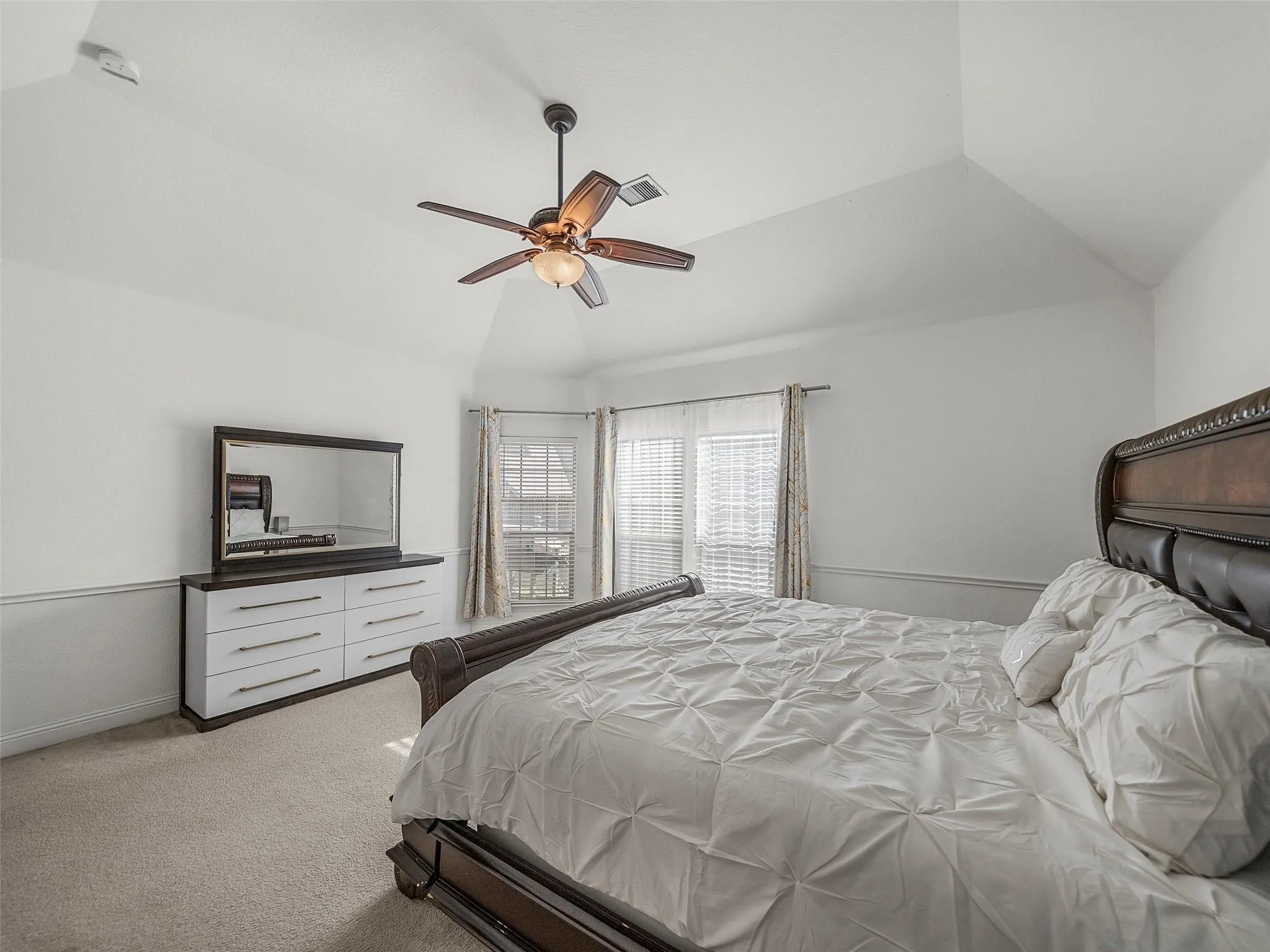 Single Family Residence For Sale in Collin County , 3608 N Hutch Drive, Plano, Texas 75074, 4 Bedroom, 4 Bathroom, 2 Garage spaces, 3,872 Sqft, built in 2013, mls#21326333, Real Estate Agent in Plano, Homes For Sale in Collin county, Homes For Sale in Plano, Realtor in Plano Texas, Real Estate Brokerage Independent Realty Texas, Luminita Cordes Realtor