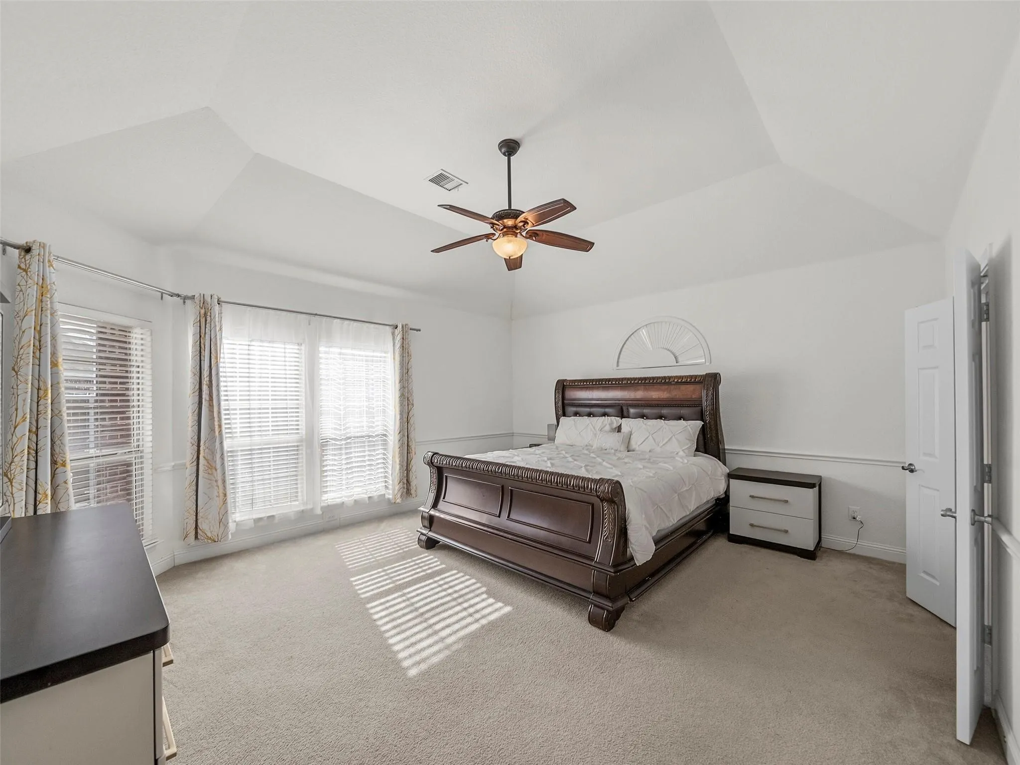 Single Family Residence For Sale in Collin County , 3608 N Hutch Drive, Plano, Texas 75074, 4 Bedroom, 4 Bathroom, 2 Garage spaces, 3,872 Sqft, built in 2013, mls#21326333, Real Estate Agent in Plano, Homes For Sale in Collin county, Homes For Sale in Plano, Realtor in Plano Texas, Real Estate Brokerage Independent Realty Texas, Luminita Cordes Realtor