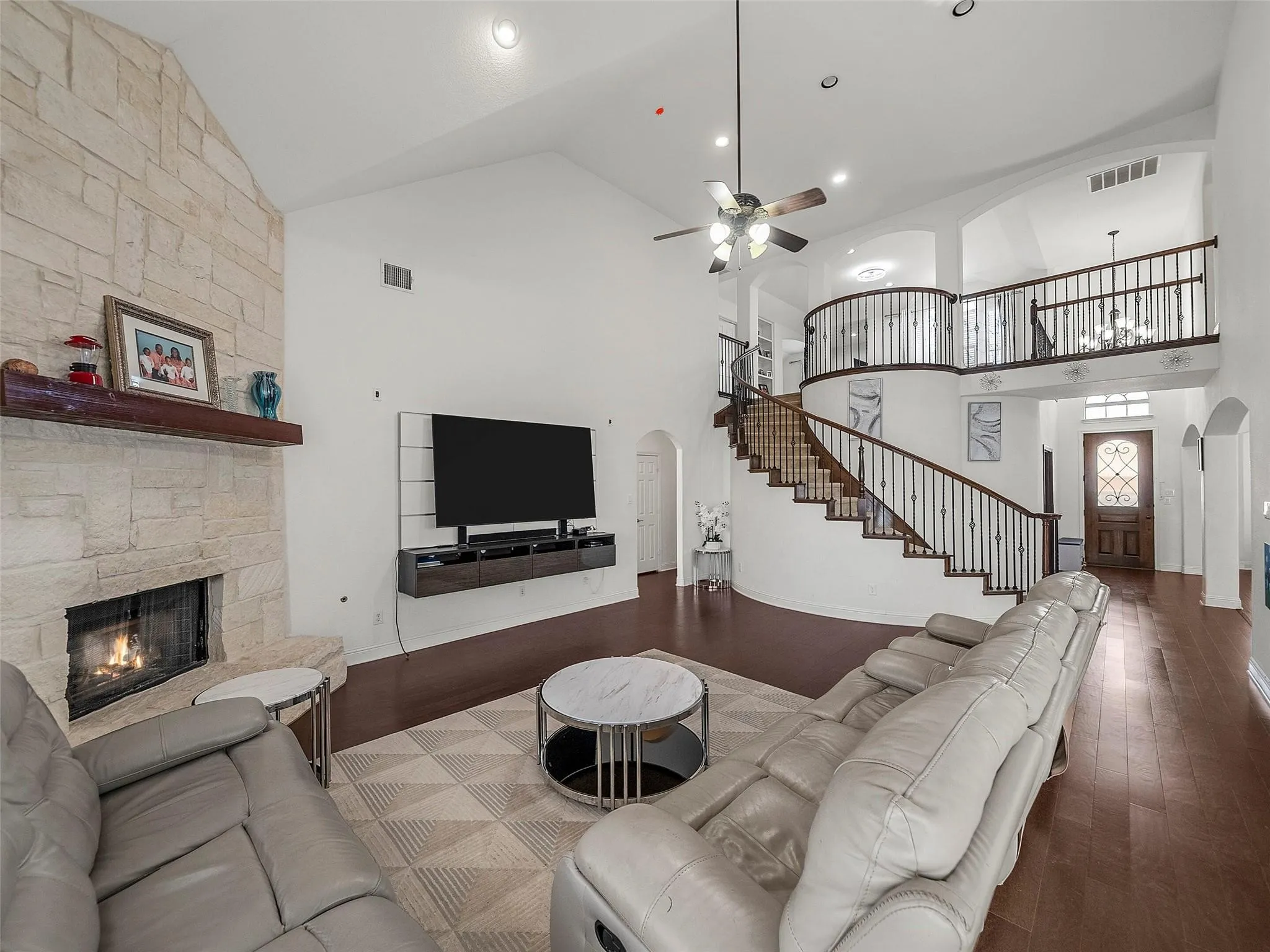 Single Family Residence For Sale in Collin County , 3608 N Hutch Drive, Plano, Texas 75074, 4 Bedroom, 4 Bathroom, 2 Garage spaces, 3,872 Sqft, built in 2013, mls#21326333, Real Estate Agent in Plano, Homes For Sale in Collin county, Homes For Sale in Plano, Realtor in Plano Texas, Real Estate Brokerage Independent Realty Texas, Luminita Cordes Realtor