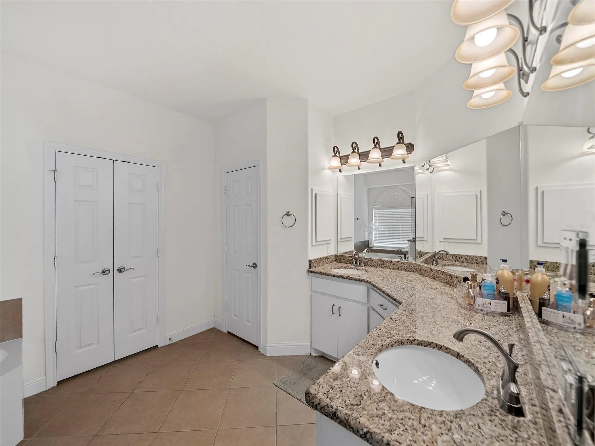 Single Family Residence For Sale in Collin County , 3608 N Hutch Drive, Plano, Texas 75074, 4 Bedroom, 4 Bathroom, 2 Garage spaces, 3,872 Sqft, built in 2013, mls#21326333, Real Estate Agent in Plano, Homes For Sale in Collin county, Homes For Sale in Plano, Realtor in Plano Texas, Real Estate Brokerage Independent Realty Texas, Luminita Cordes Realtor