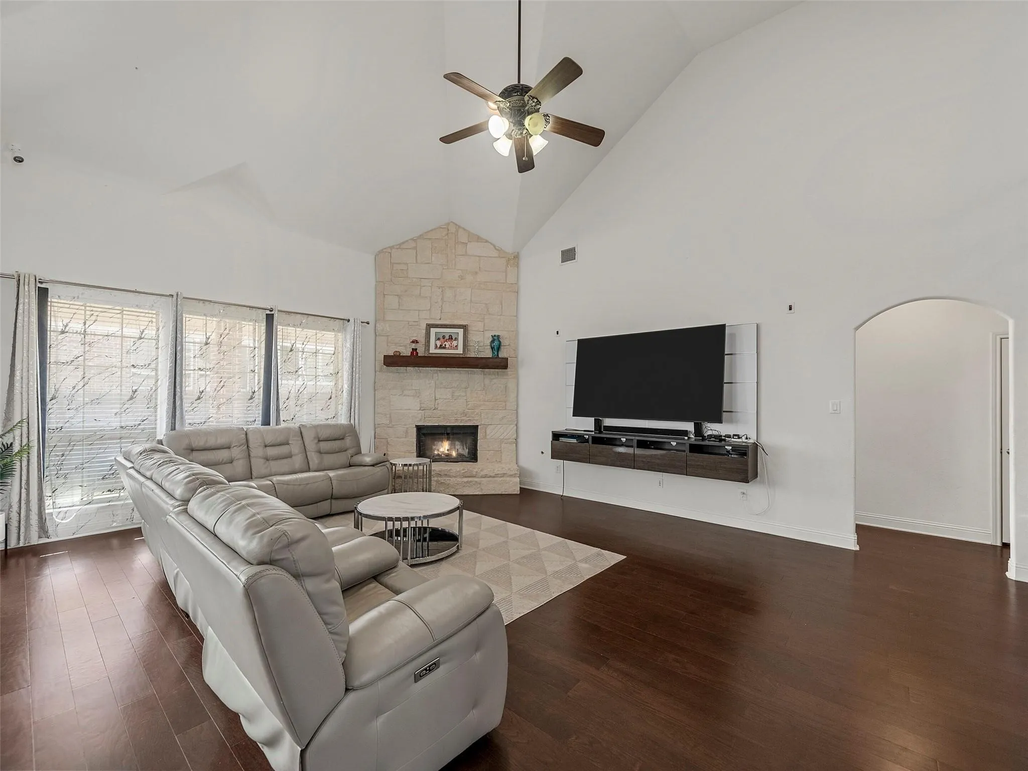 Single Family Residence For Sale in Collin County , 3608 N Hutch Drive, Plano, Texas 75074, 4 Bedroom, 4 Bathroom, 2 Garage spaces, 3,872 Sqft, built in 2013, mls#21326333, Real Estate Agent in Plano, Homes For Sale in Collin county, Homes For Sale in Plano, Realtor in Plano Texas, Real Estate Brokerage Independent Realty Texas, Luminita Cordes Realtor