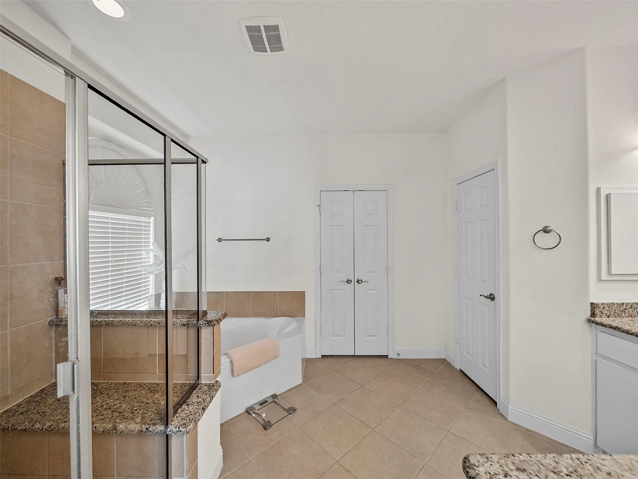 Single Family Residence For Sale in Collin County , 3608 N Hutch Drive, Plano, Texas 75074, 4 Bedroom, 4 Bathroom, 2 Garage spaces, 3,872 Sqft, built in 2013, mls#21326333, Real Estate Agent in Plano, Homes For Sale in Collin county, Homes For Sale in Plano, Realtor in Plano Texas, Real Estate Brokerage Independent Realty Texas, Luminita Cordes Realtor