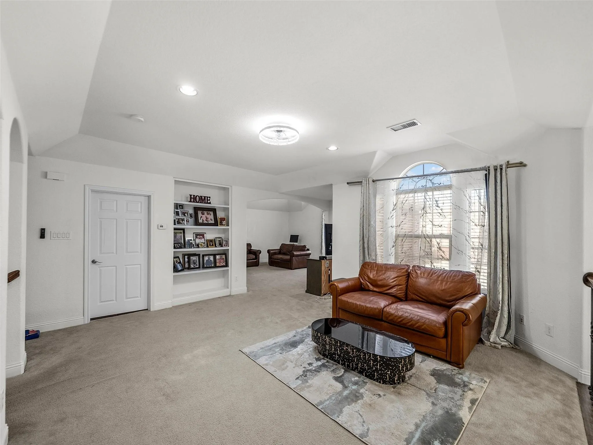 Single Family Residence For Sale in Collin County , 3608 N Hutch Drive, Plano, Texas 75074, 4 Bedroom, 4 Bathroom, 2 Garage spaces, 3,872 Sqft, built in 2013, mls#21326333, Real Estate Agent in Plano, Homes For Sale in Collin county, Homes For Sale in Plano, Realtor in Plano Texas, Real Estate Brokerage Independent Realty Texas, Luminita Cordes Realtor