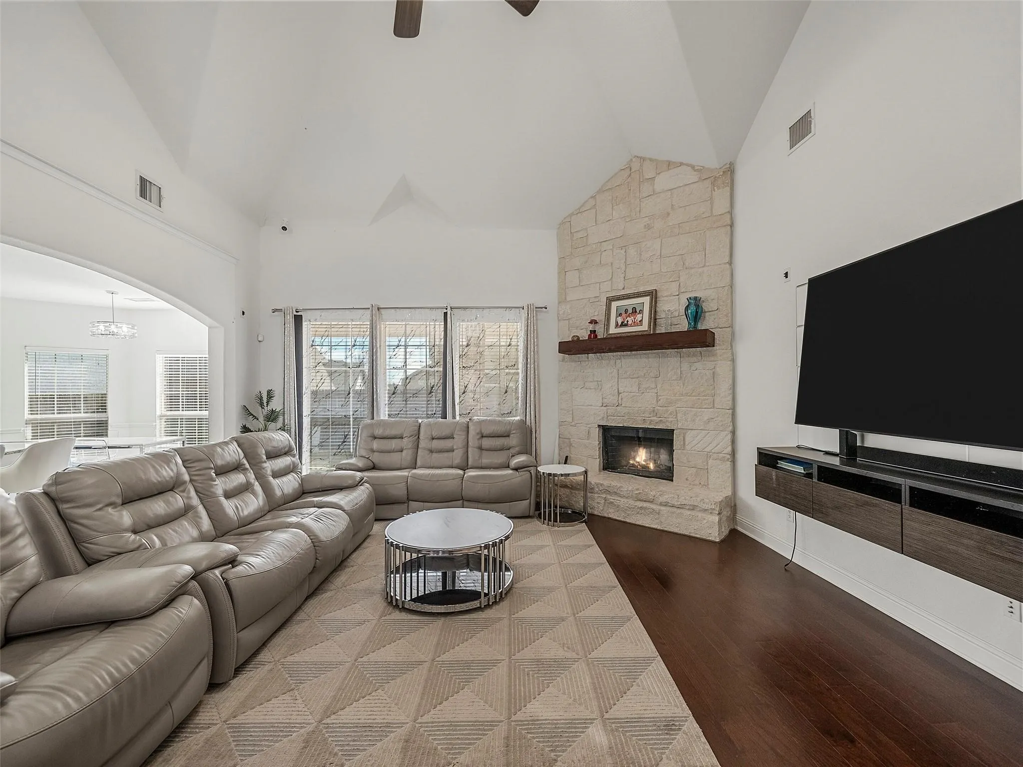 Single Family Residence For Sale in Collin County , 3608 N Hutch Drive, Plano, Texas 75074, 4 Bedroom, 4 Bathroom, 2 Garage spaces, 3,872 Sqft, built in 2013, mls#21326333, Real Estate Agent in Plano, Homes For Sale in Collin county, Homes For Sale in Plano, Realtor in Plano Texas, Real Estate Brokerage Independent Realty Texas, Luminita Cordes Realtor