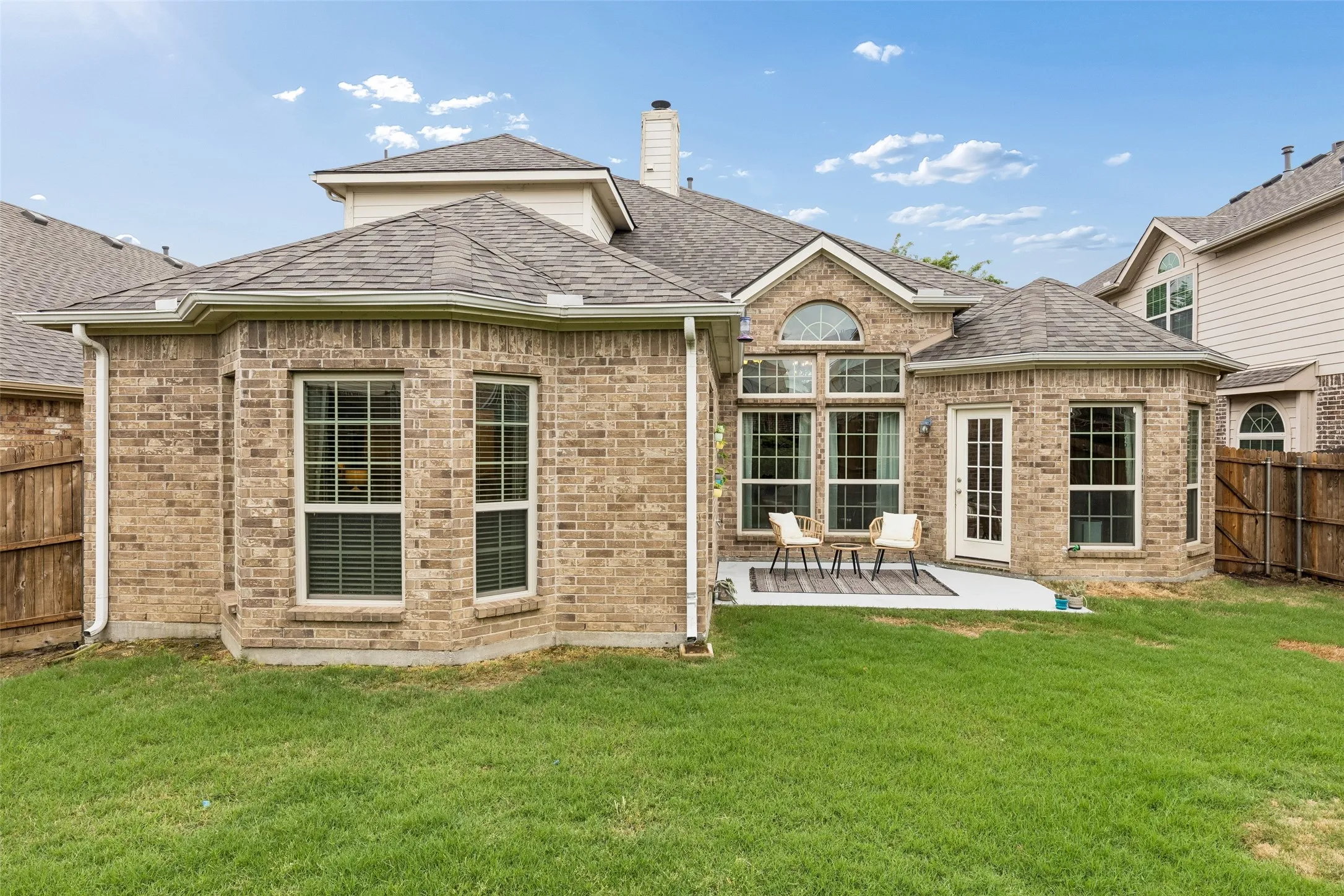Single Family Residence For Sale in Denton County , 14217 Signal Hill Drive, Little Elm, Texas 75068, 5 Bedroom, 3 Bathroom, 2 Garage spaces, 2,853 Sqft, built in 2014, mls#21326242, Real Estate Agent in Little Elm, Homes For Sale in Denton county, Homes For Sale in Little Elm, Realtor in Little Elm Texas, Real Estate Brokerage Independent Realty Texas, Luminita Cordes Realtor