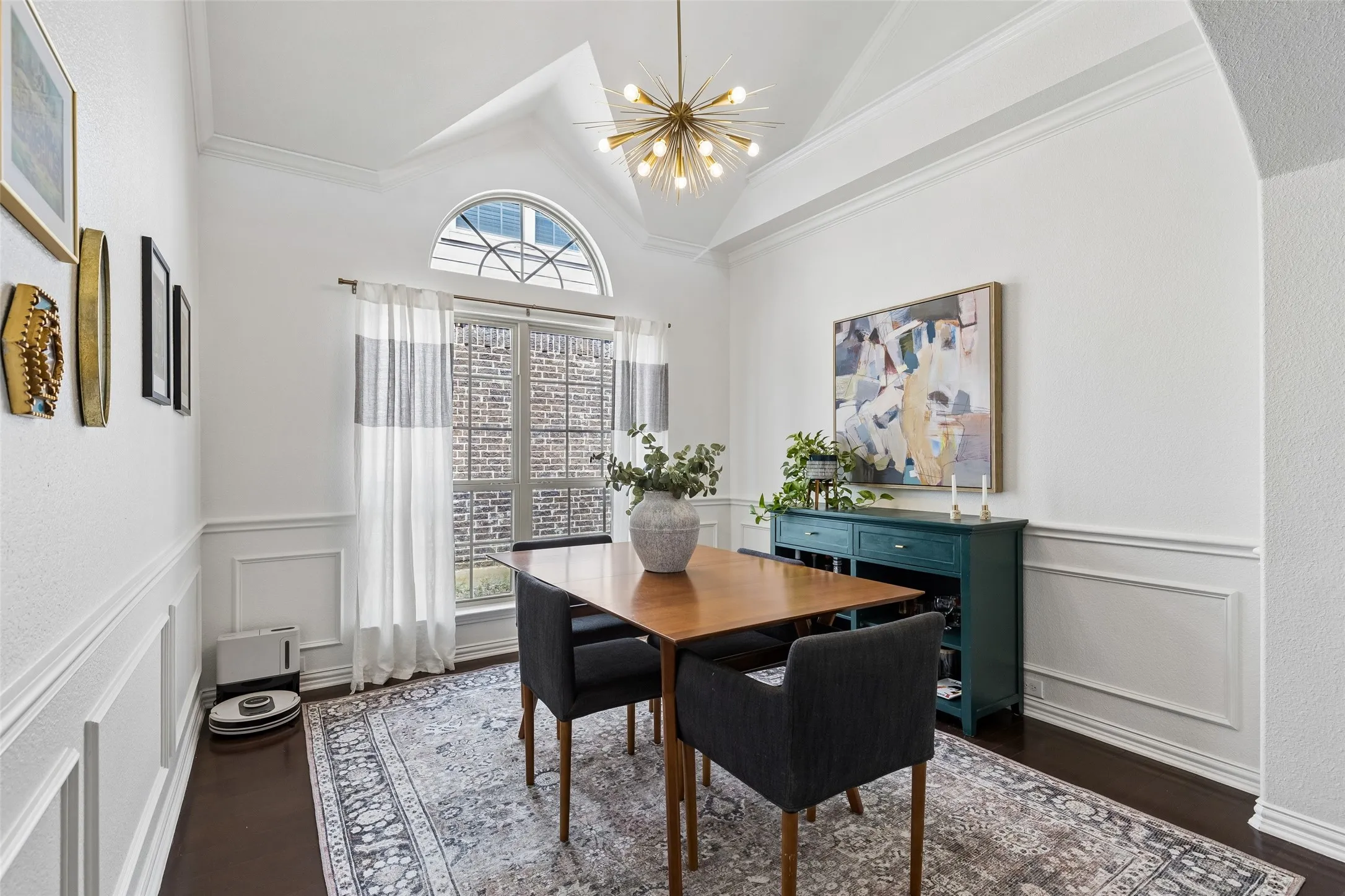 Single Family Residence For Sale in Denton County , 14217 Signal Hill Drive, Little Elm, Texas 75068, 5 Bedroom, 3 Bathroom, 2 Garage spaces, 2,853 Sqft, built in 2014, mls#21326242, Real Estate Agent in Little Elm, Homes For Sale in Denton county, Homes For Sale in Little Elm, Realtor in Little Elm Texas, Real Estate Brokerage Independent Realty Texas, Luminita Cordes Realtor