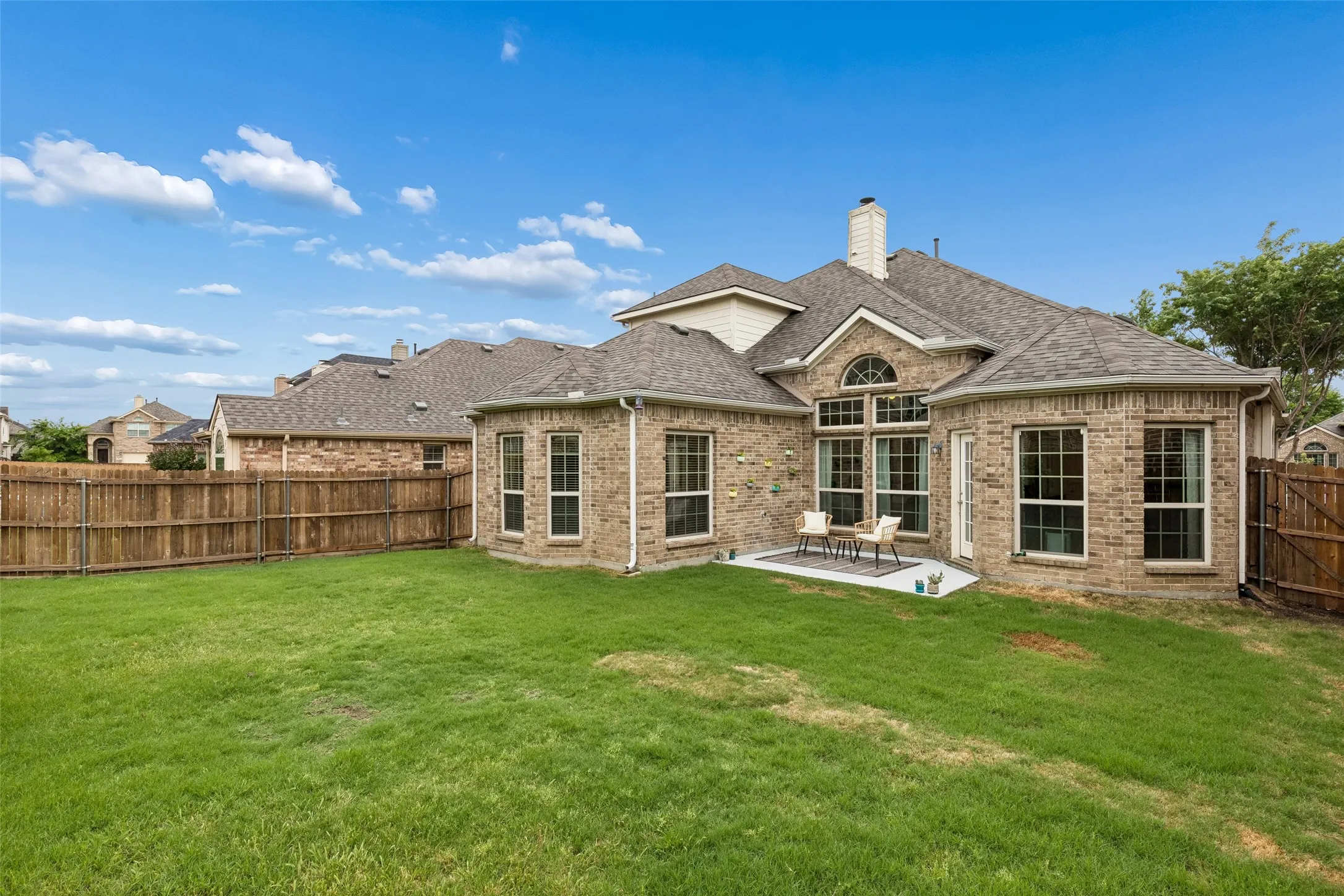 Single Family Residence For Sale in Denton County , 14217 Signal Hill Drive, Little Elm, Texas 75068, 5 Bedroom, 3 Bathroom, 2 Garage spaces, 2,853 Sqft, built in 2014, mls#21326242, Real Estate Agent in Little Elm, Homes For Sale in Denton county, Homes For Sale in Little Elm, Realtor in Little Elm Texas, Real Estate Brokerage Independent Realty Texas, Luminita Cordes Realtor