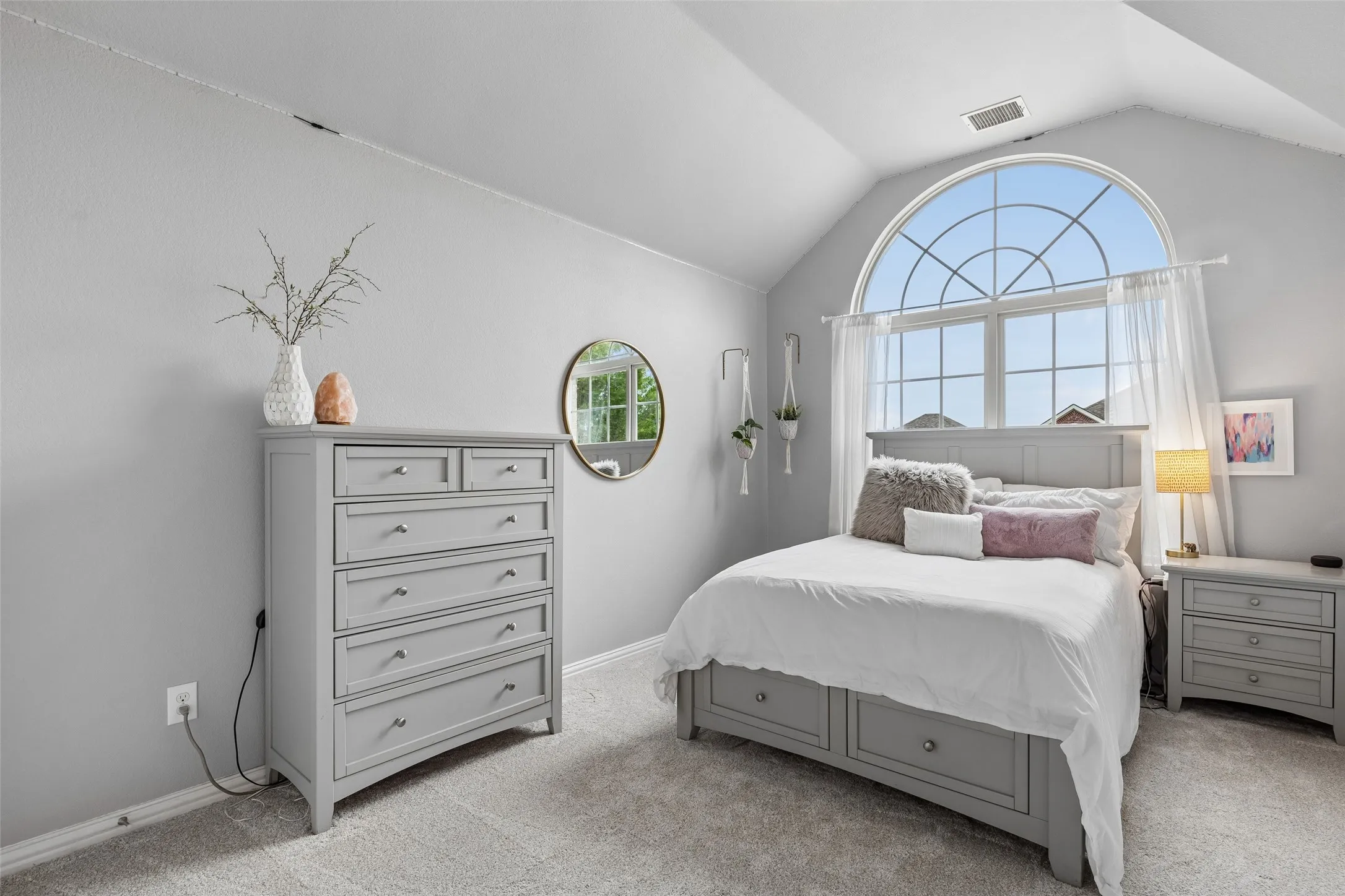 Single Family Residence For Sale in Denton County , 14217 Signal Hill Drive, Little Elm, Texas 75068, 5 Bedroom, 3 Bathroom, 2 Garage spaces, 2,853 Sqft, built in 2014, mls#21326242, Real Estate Agent in Little Elm, Homes For Sale in Denton county, Homes For Sale in Little Elm, Realtor in Little Elm Texas, Real Estate Brokerage Independent Realty Texas, Luminita Cordes Realtor