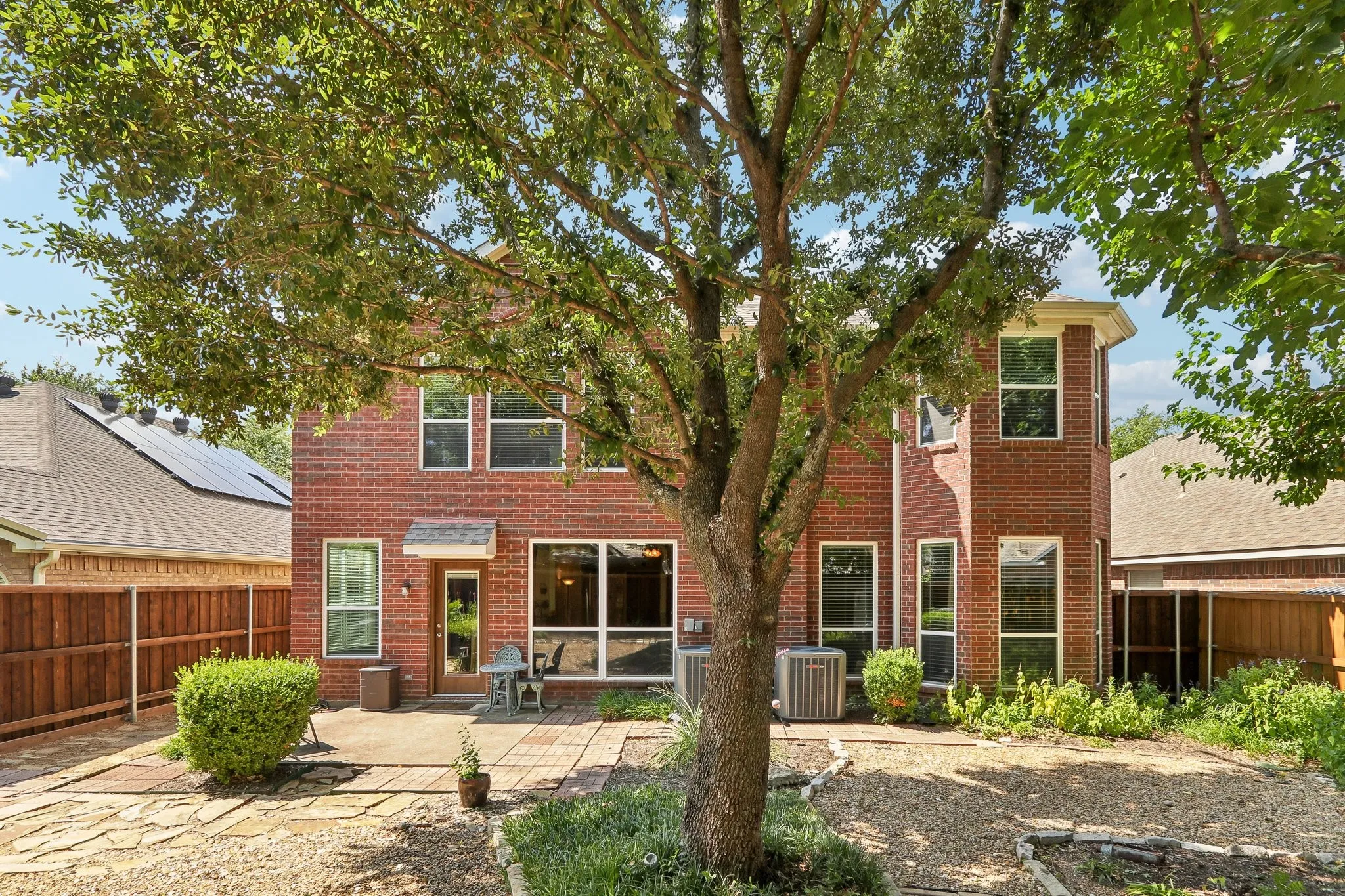 Single Family Residence For Sale in Collin County , 8204 Olympia Drive, Mc Kinney, Texas 75072, 4 Bedroom, 3 Bathroom, 2 Garage spaces, 2,572 Sqft, built in 2005, mls#21312641, Real Estate Agent in Mc Kinney, Homes For Sale in Collin county, Homes For Sale in Mc Kinney, Realtor in Mc Kinney Texas, Real Estate Brokerage Independent Realty Texas, Luminita Cordes Realtor