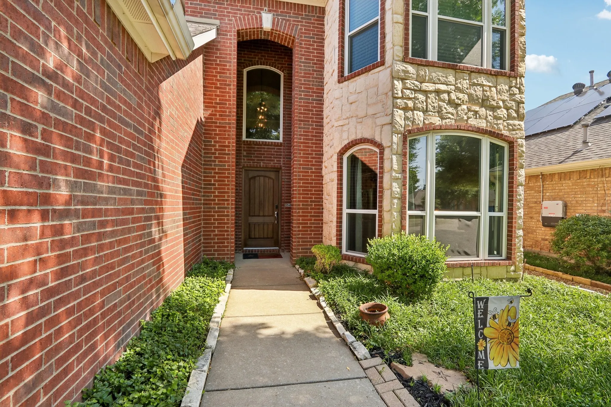 Single Family Residence For Sale in Collin County , 8204 Olympia Drive, Mc Kinney, Texas 75072, 4 Bedroom, 3 Bathroom, 2 Garage spaces, 2,572 Sqft, built in 2005, mls#21312641, Real Estate Agent in Mc Kinney, Homes For Sale in Collin county, Homes For Sale in Mc Kinney, Realtor in Mc Kinney Texas, Real Estate Brokerage Independent Realty Texas, Luminita Cordes Realtor